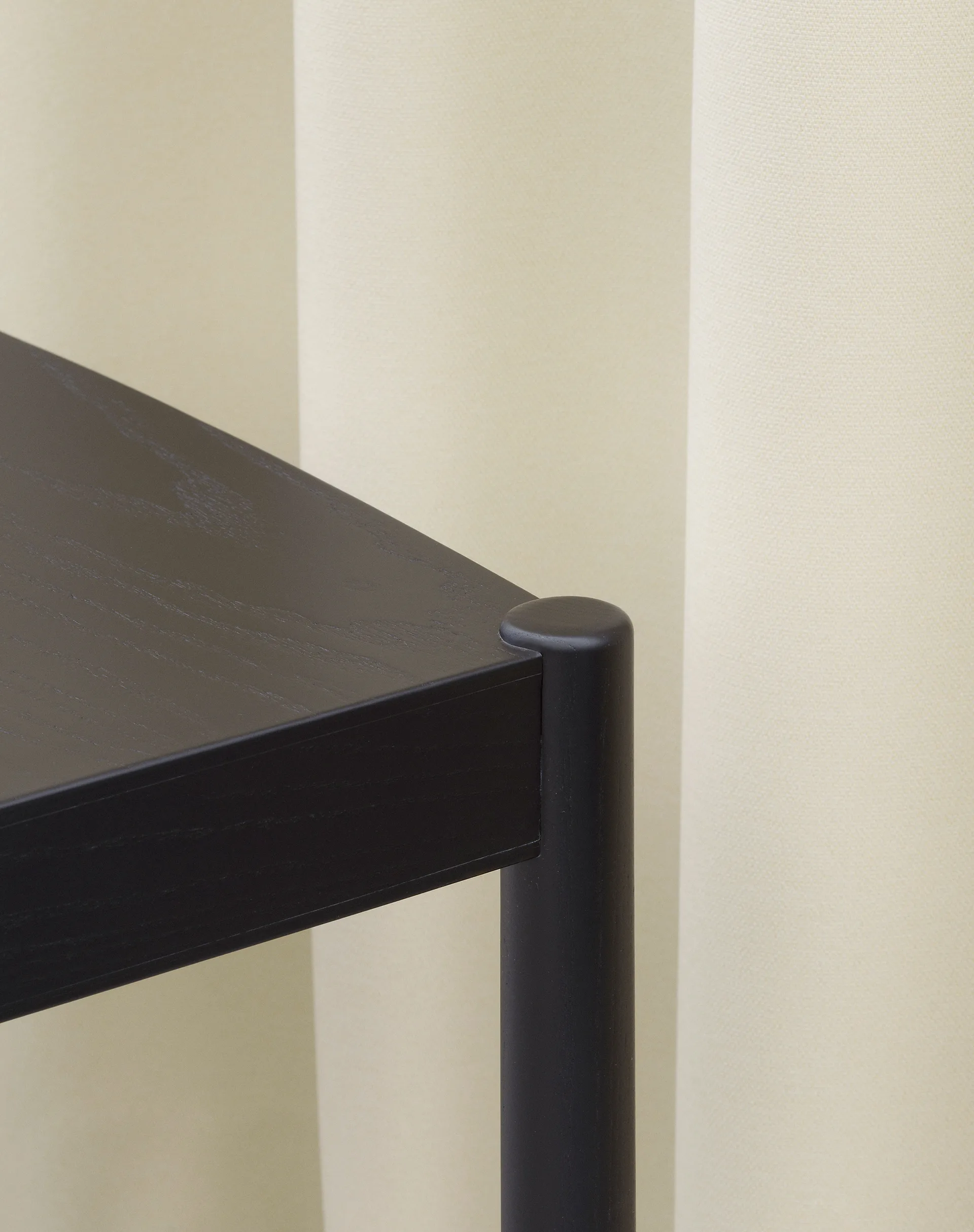 Timb stoel, Black Normann Copenhagen