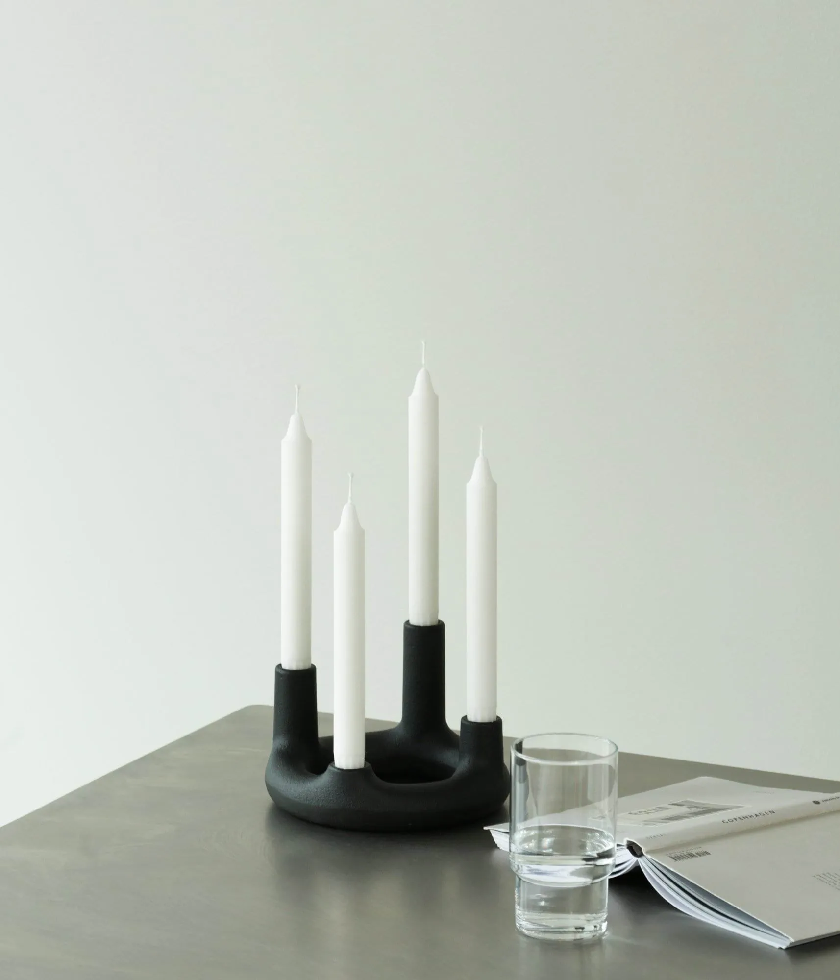 Trin kandelaar, Zwart, Ø17,7x11,8 cm Normann Copenhagen