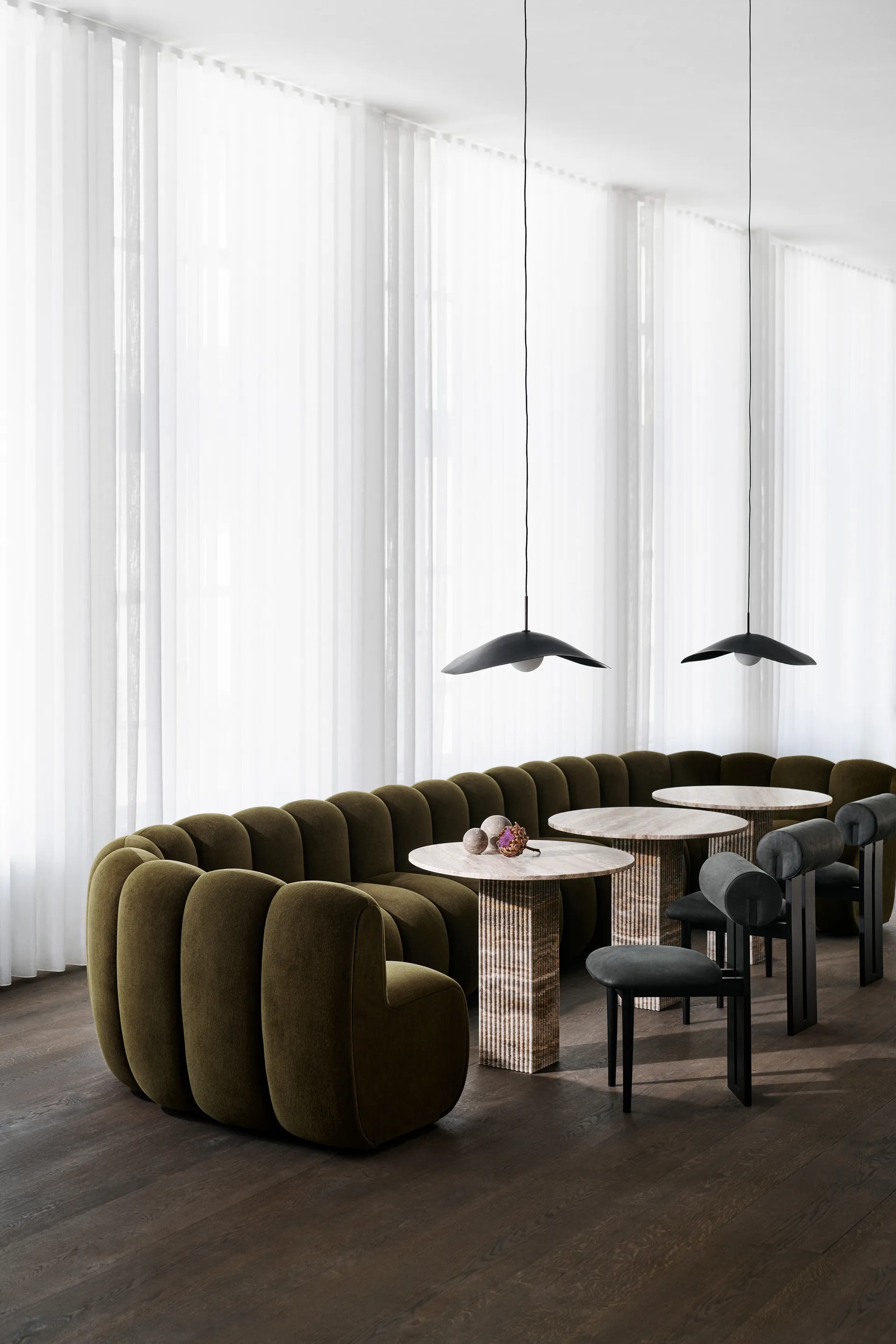 Soho eettafel, Zilver travertin, Ø80x74 cm NORR11