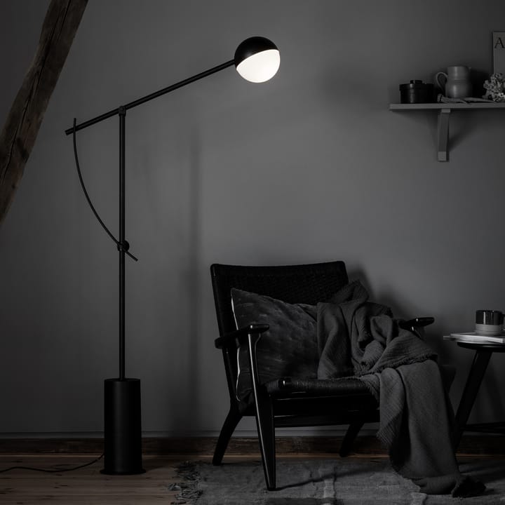Balancer vloerlamp, black mat Northern
