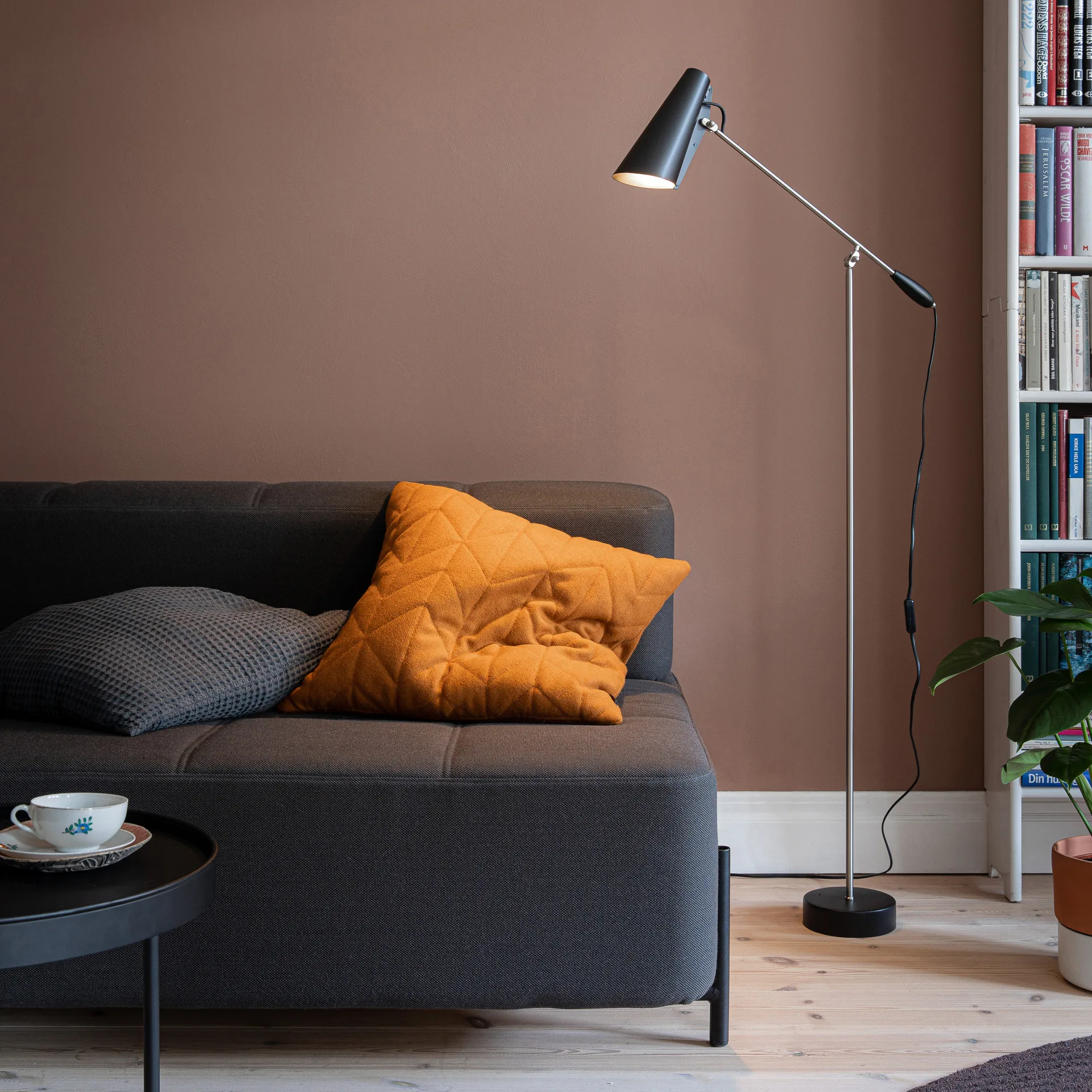 Birdy vloerlamp, Black-steel Northern