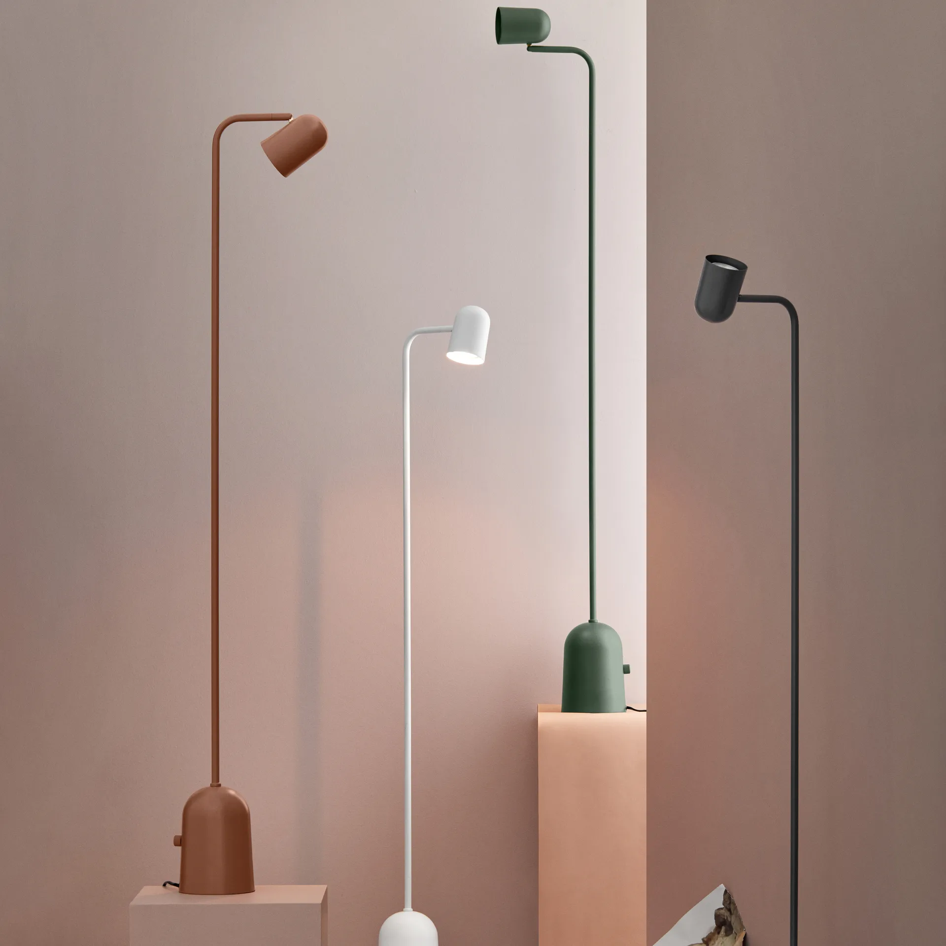 Buddy vloerlamp, Dark grey Northern