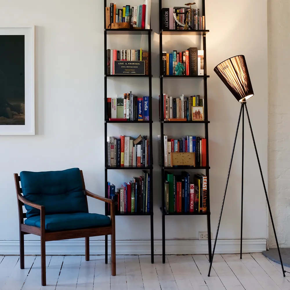 Oslo Wood Vloerlamp, beige, matzwart onderstel Northern