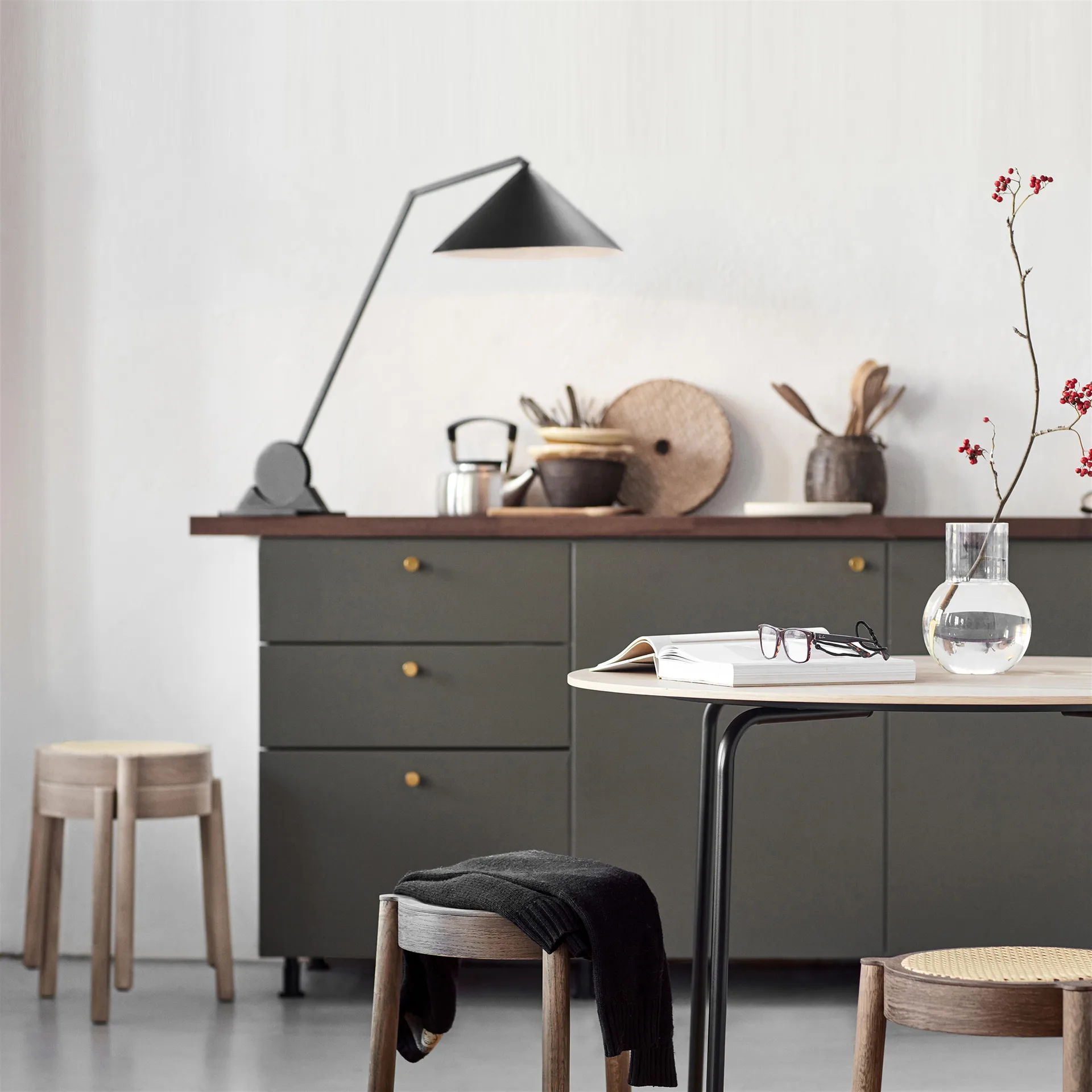 Pal kruk met rotan zitting, licht eiken Northern