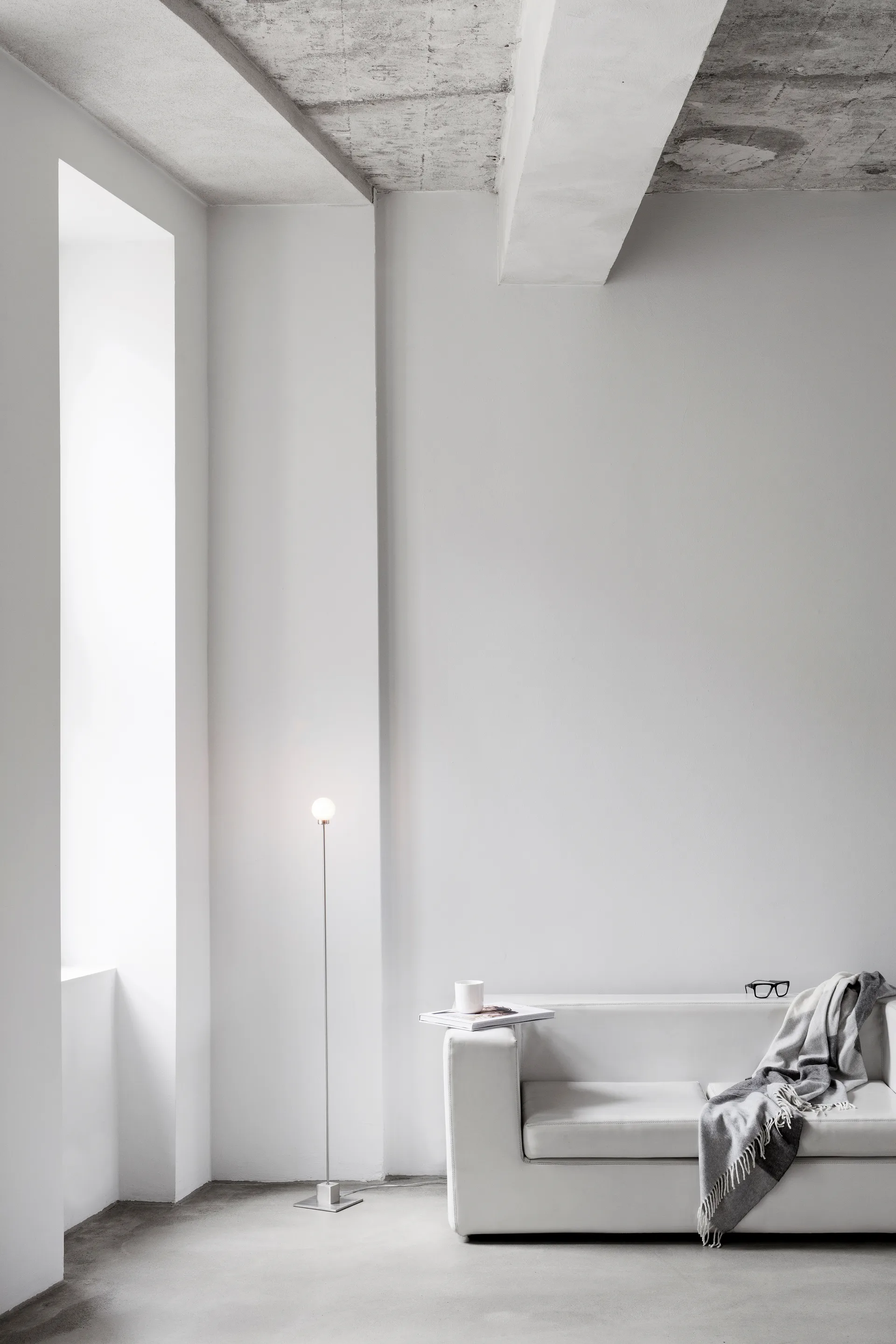 Snowball vloerlamp 117 cm, Steel Northern