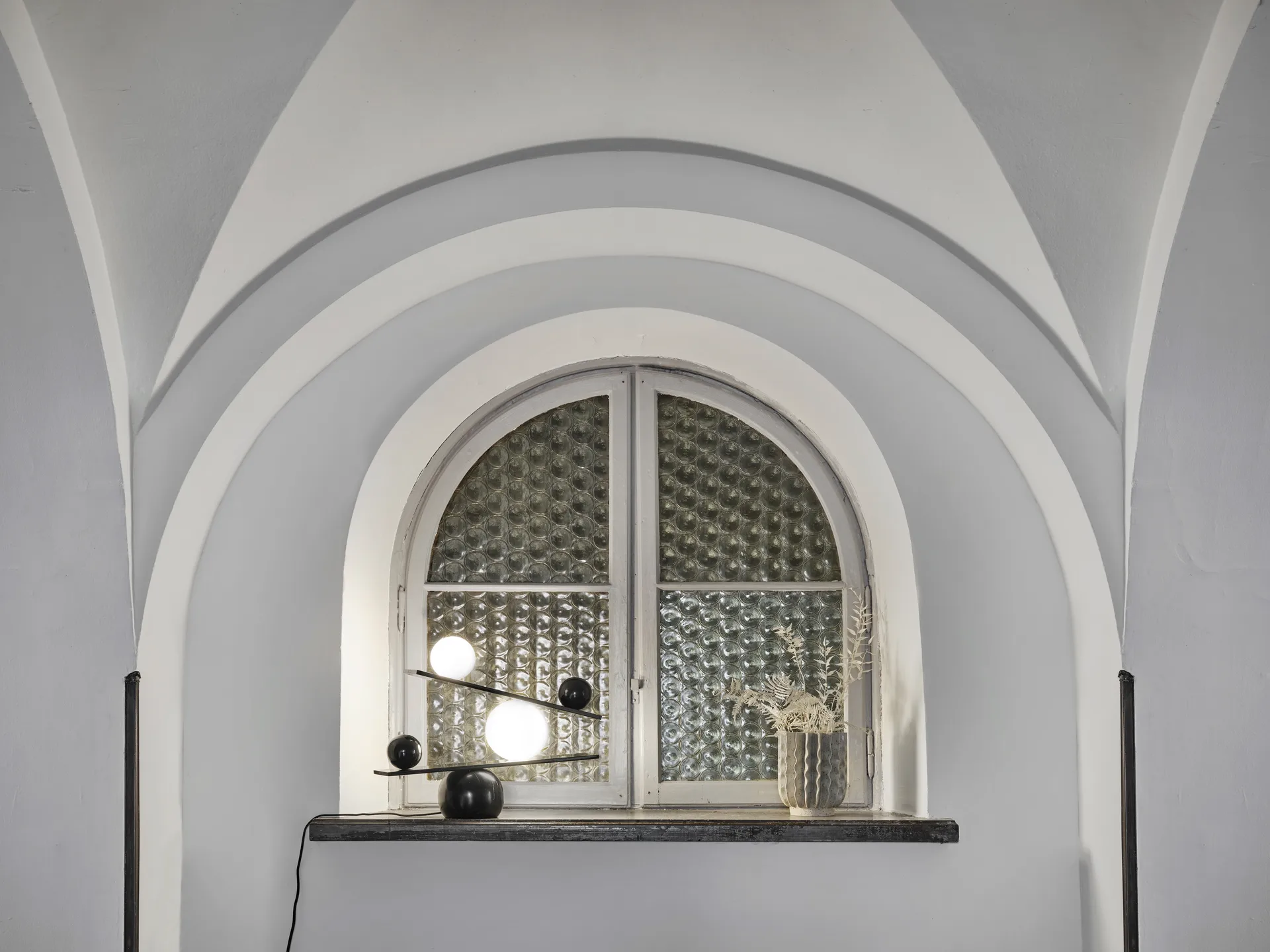 Balance tafellamp, Black Oblure