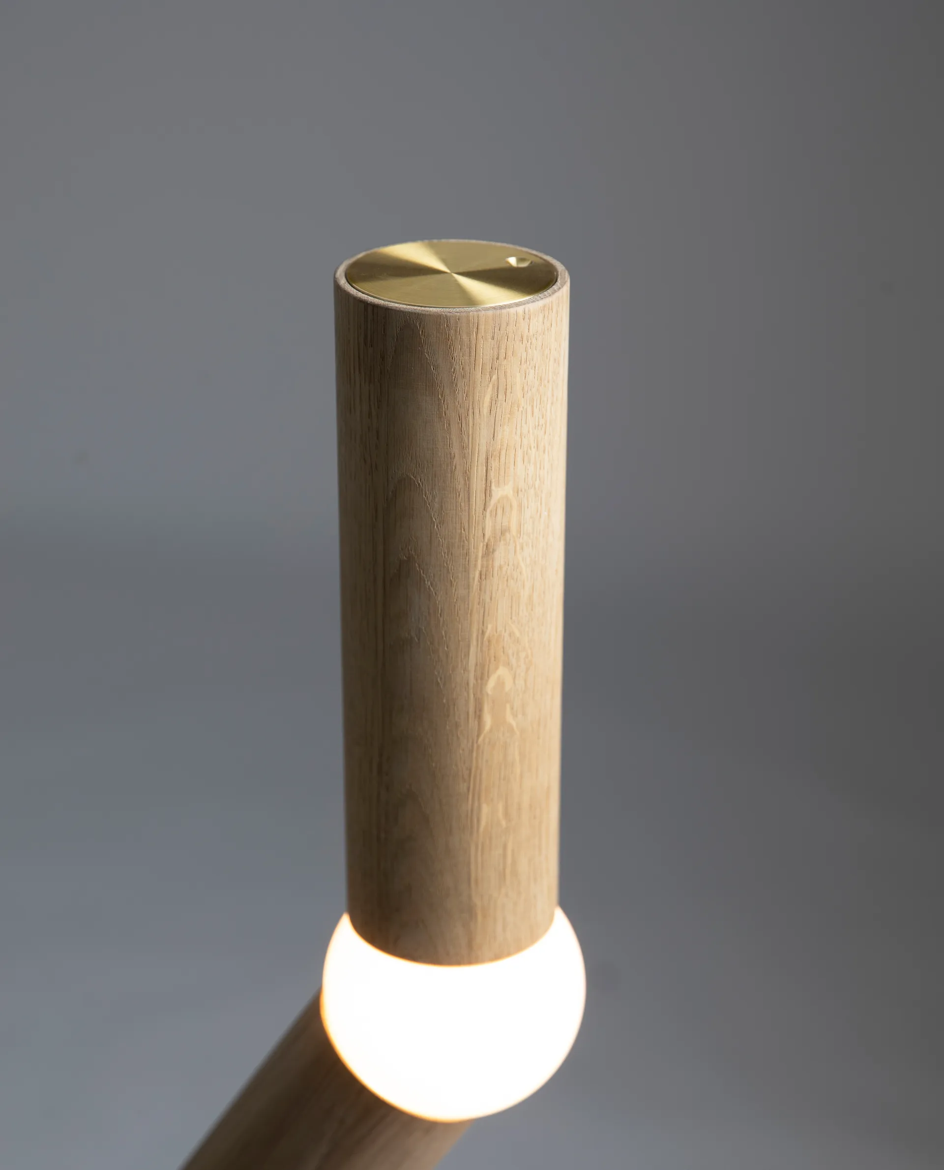 Lightbone vloerlamp 124,3 cm, Natural oak Oblure