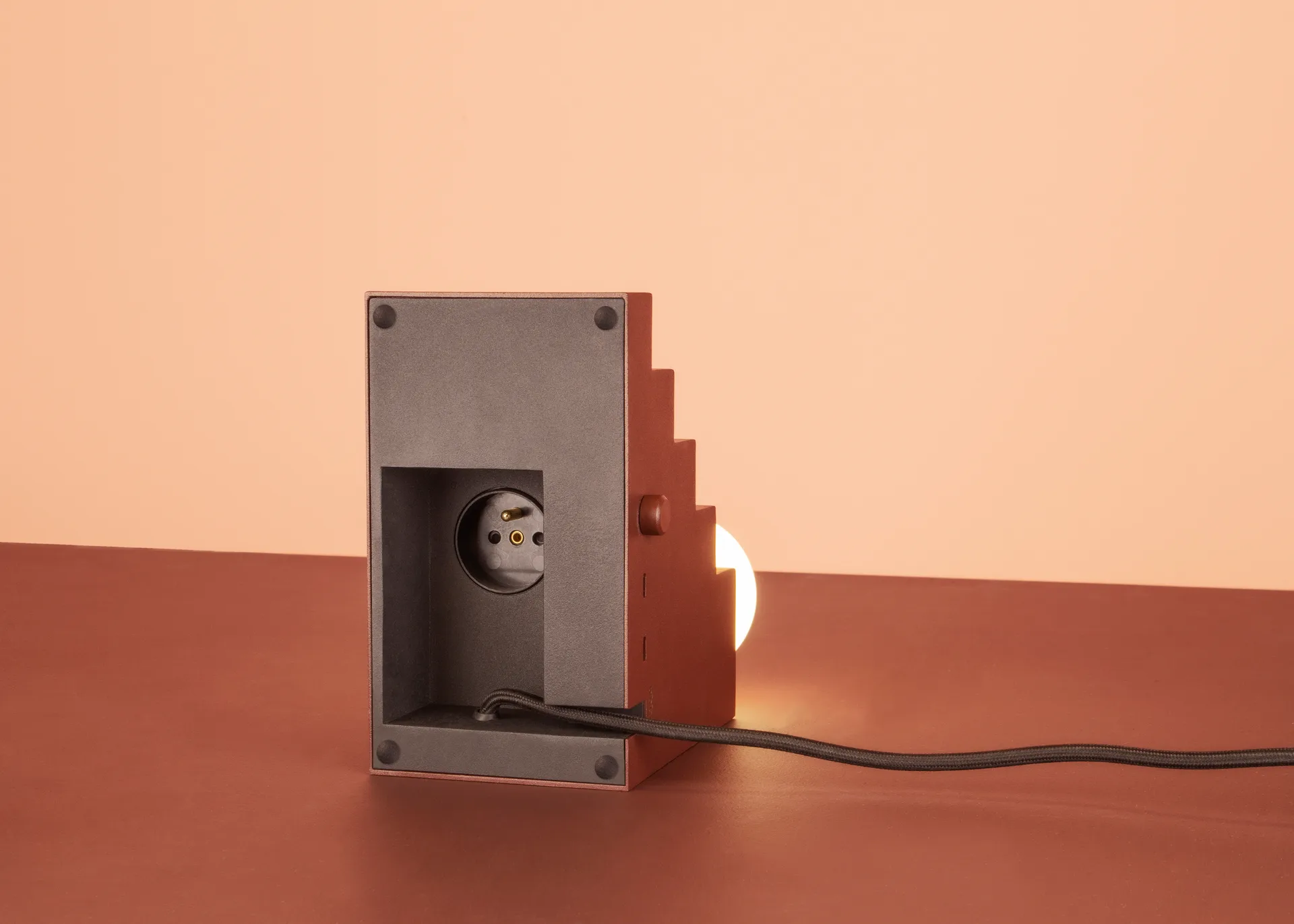 Stair tafellamp, Deep red Oblure