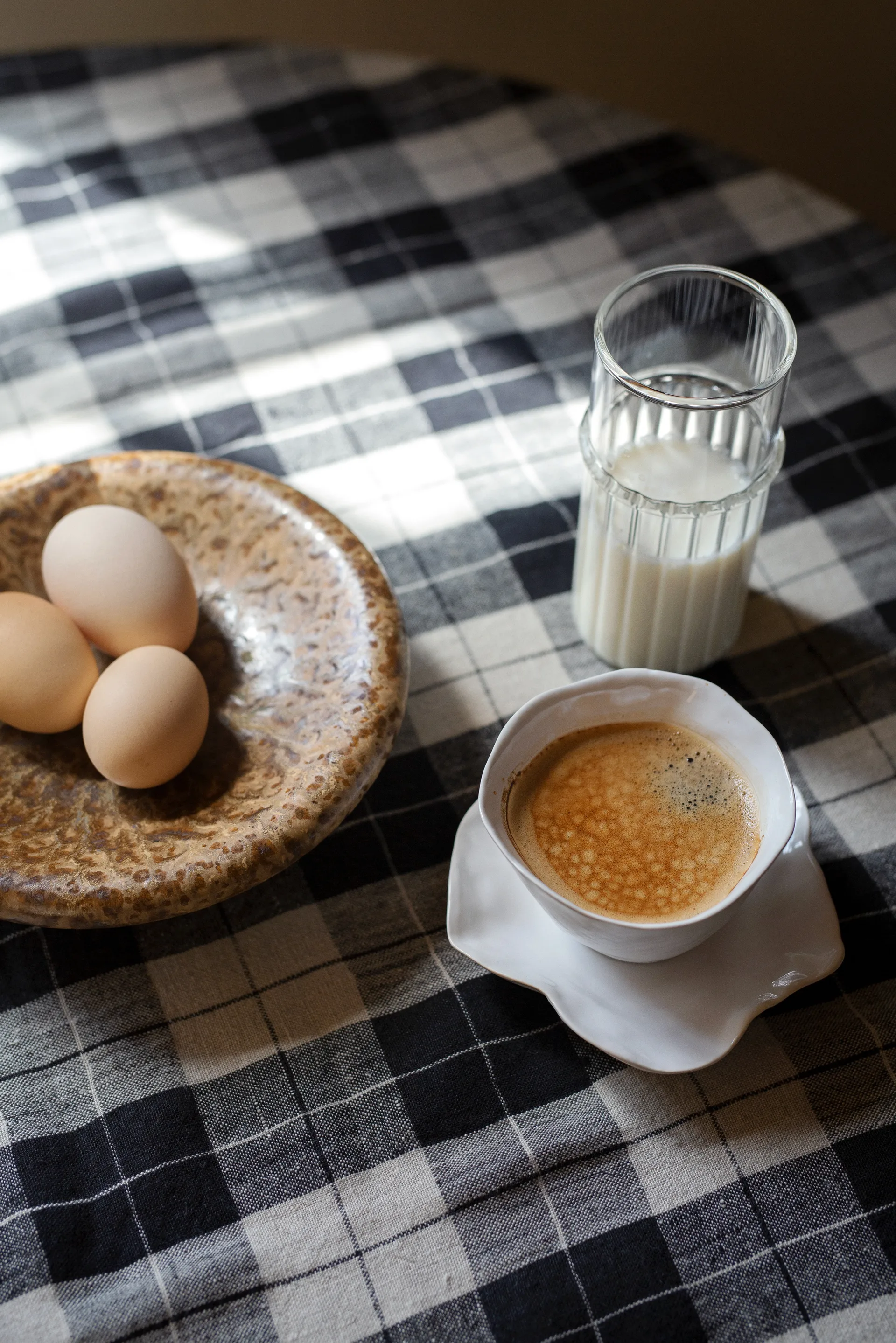 Clair kopje met schotel, Wit Olsson & Jensen
