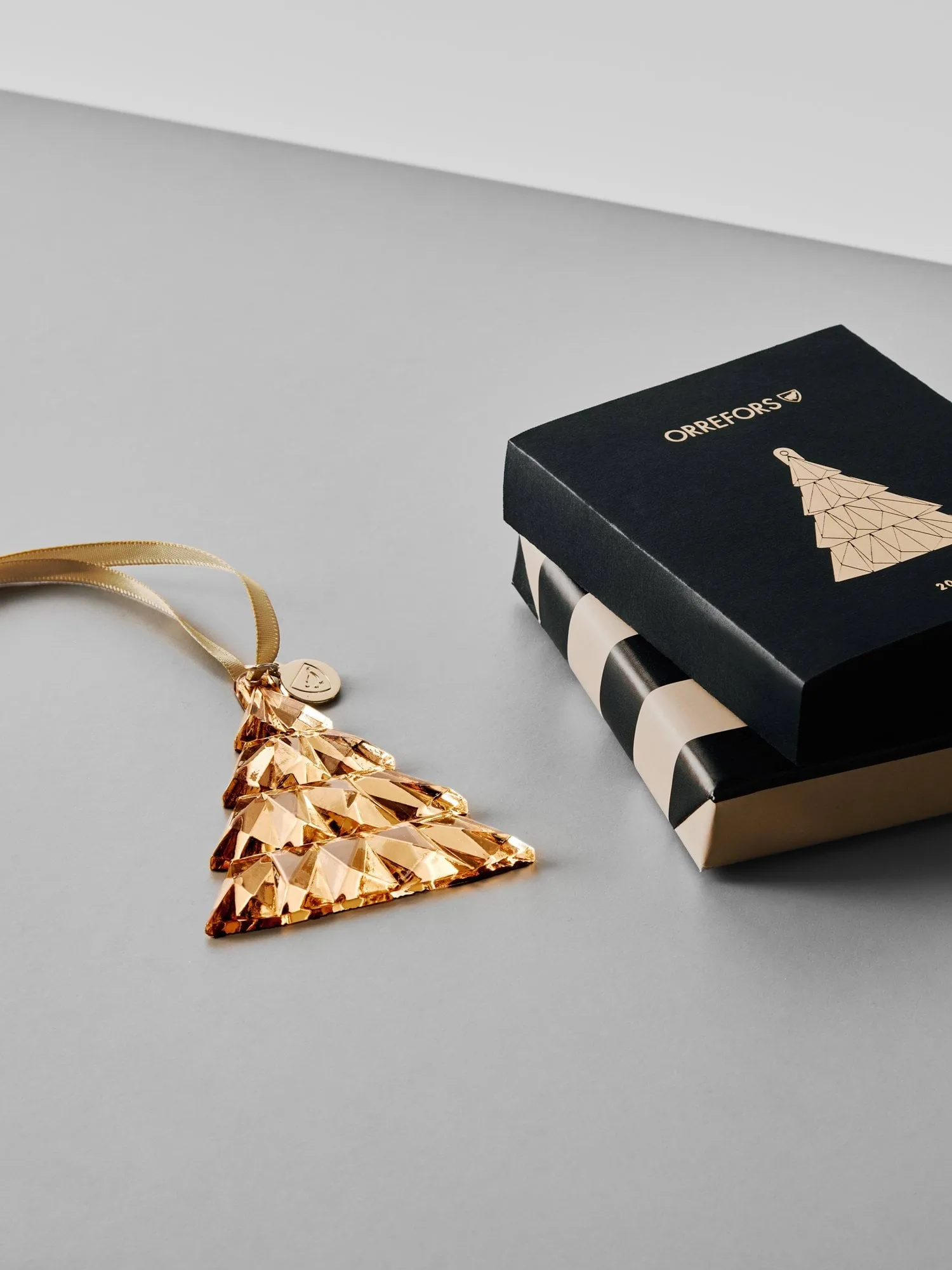Jaarornament hoog, 21K goud Orrefors