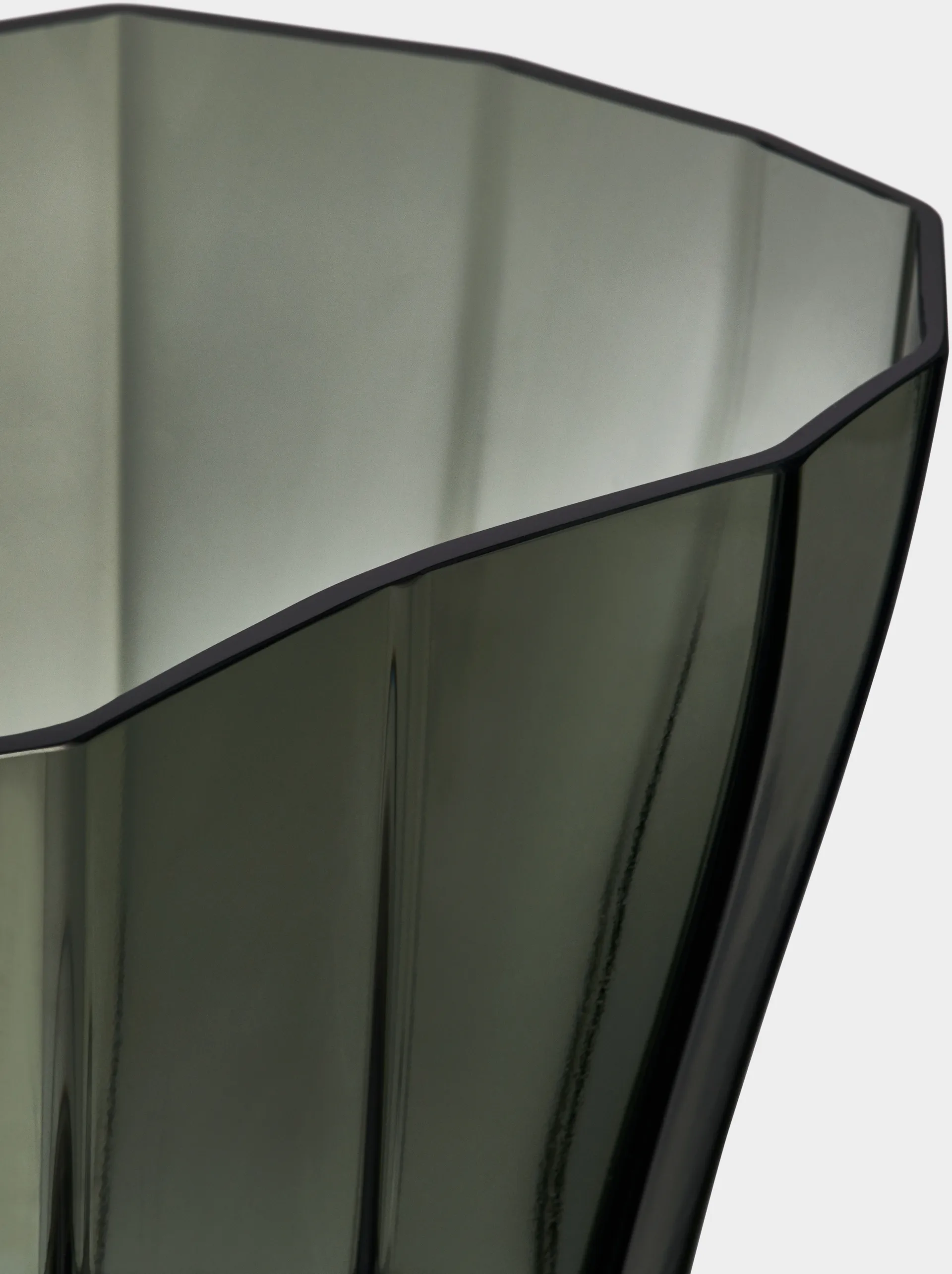 Reed vaas 17,5 cm, Mosgroen Orrefors