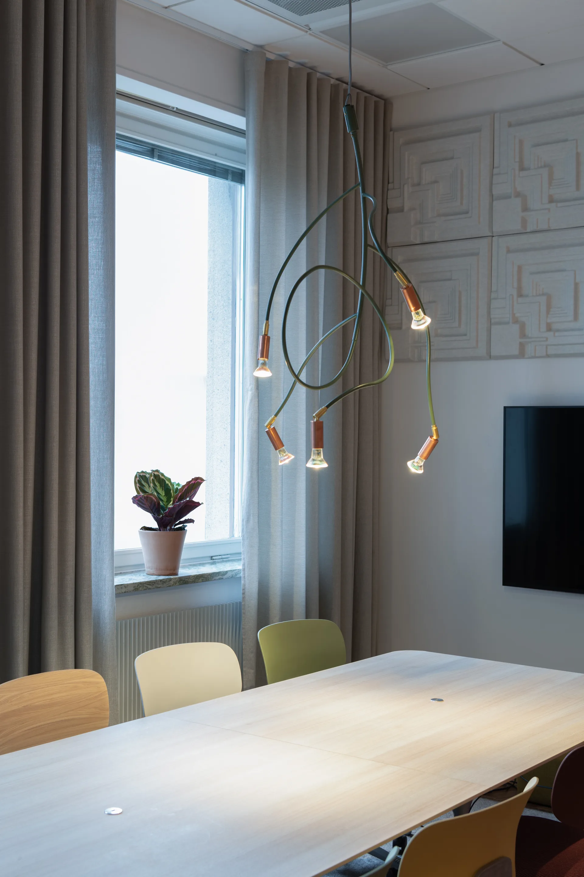 Ranka 5 plafondlamp, Olivengroen Örsjö Belysning