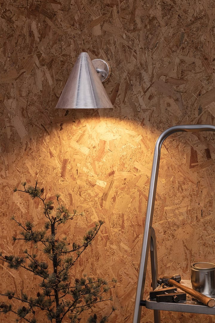 Tratten wandlamp, Thermisch verzinkt staal Örsjö Belysning