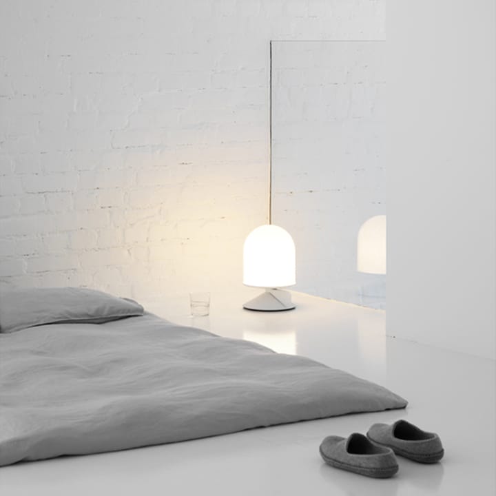 Vinge tafellamp, lijsterbes, opaalglas Örsjö Belysning