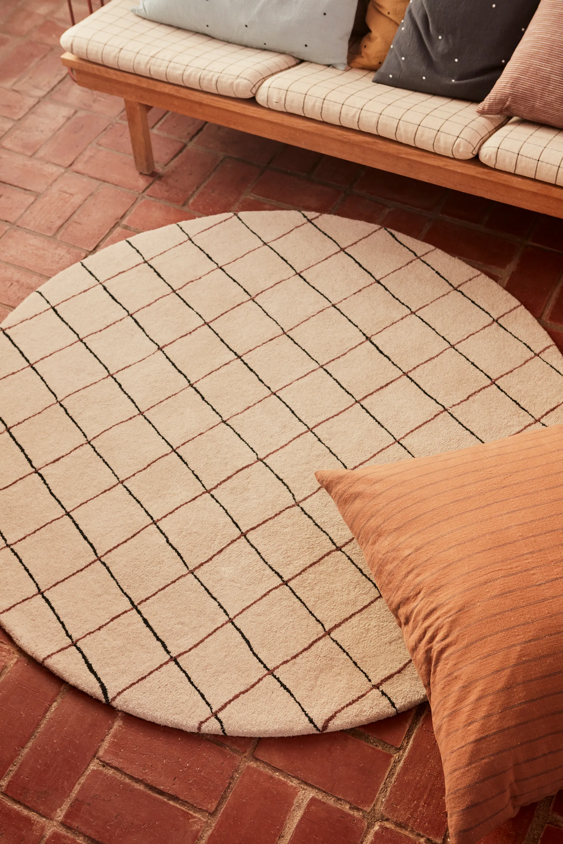 Grid rond vloerkleed Ø140 cm, Offwhite OYOY