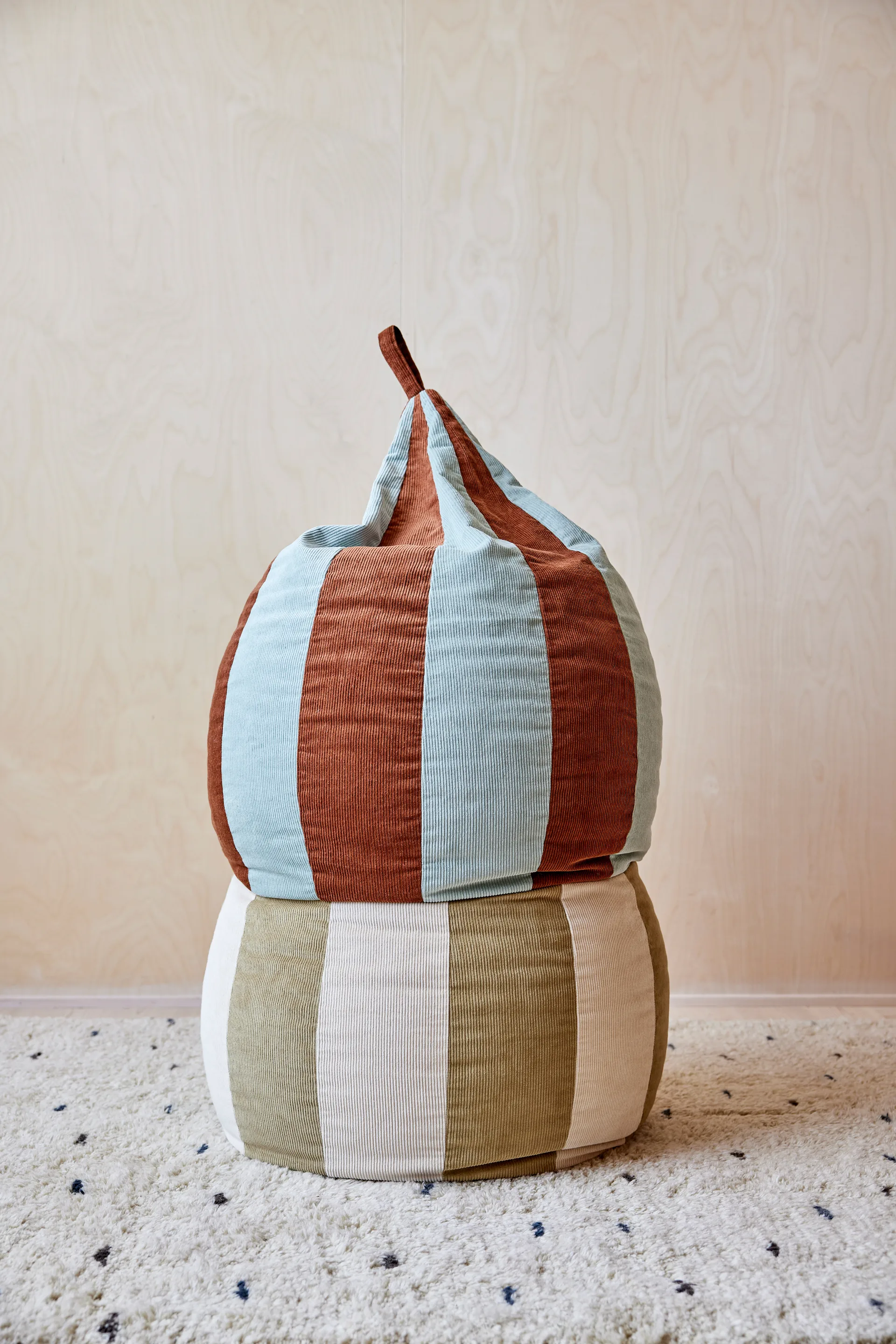 OYOY Dot vloerkleed, Offwhite, 140x200 cm OYOY