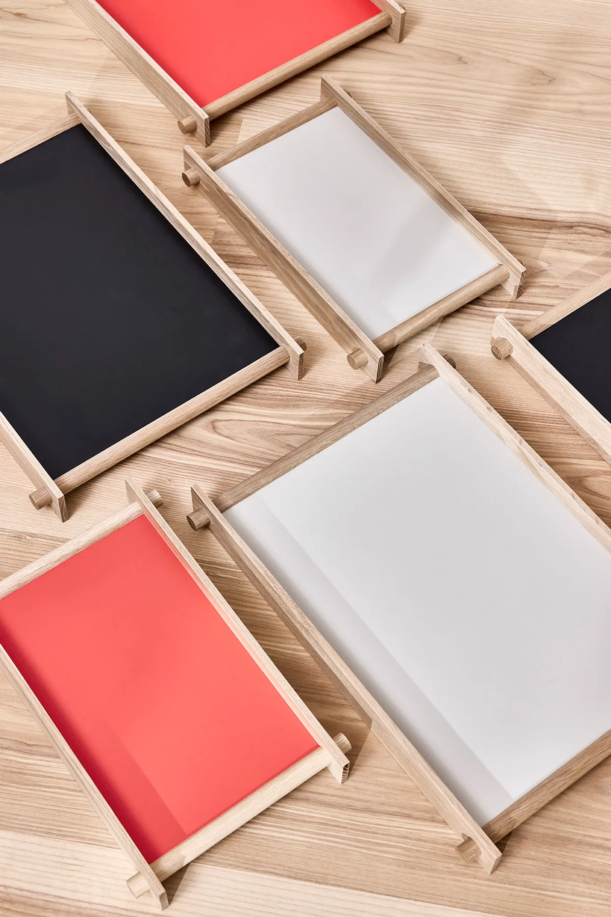 Pieni dienblad small 23,5x36,5 cm, Black OYOY