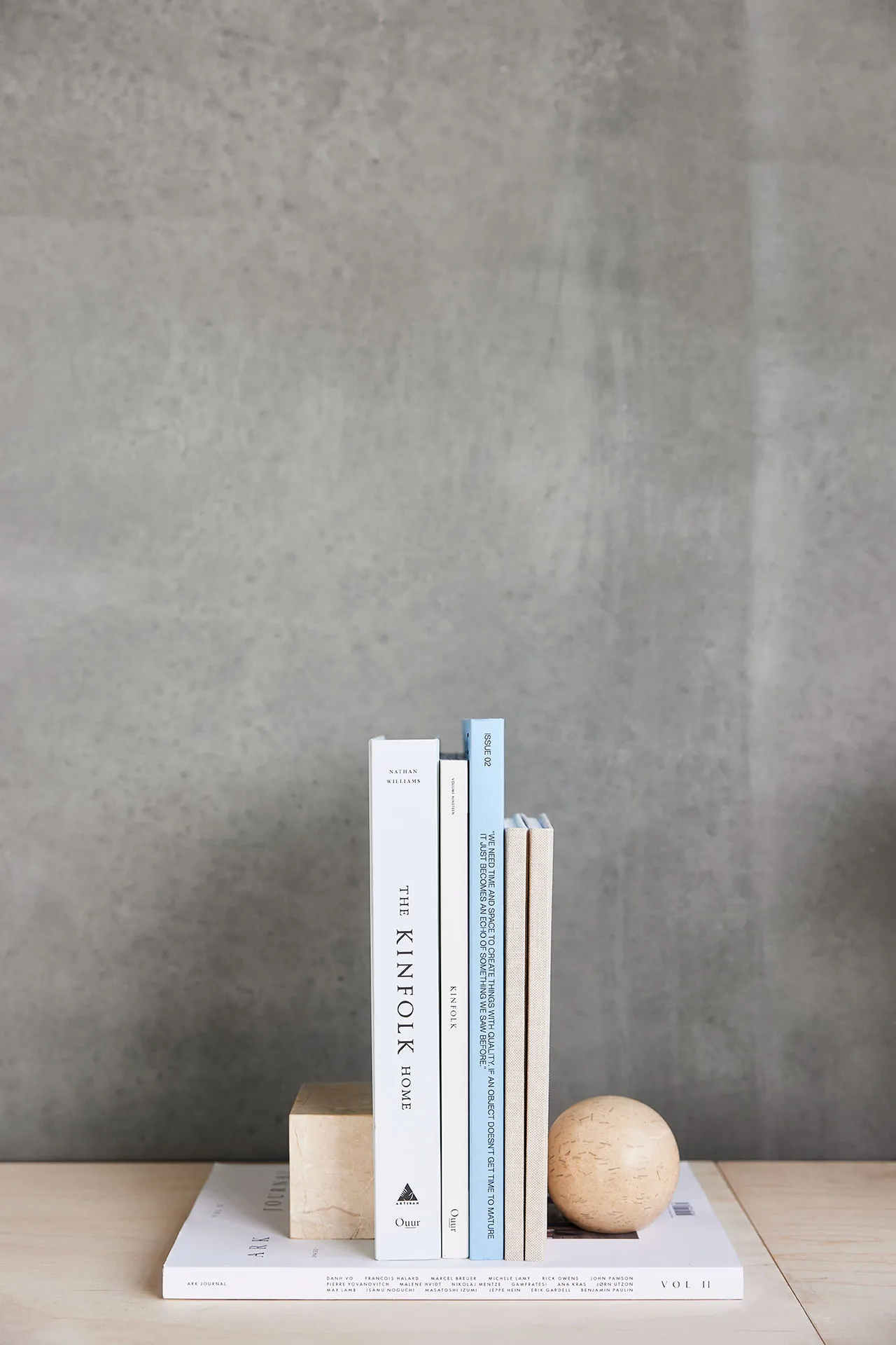 Savi Square boekensteun, Marmeer OYOY