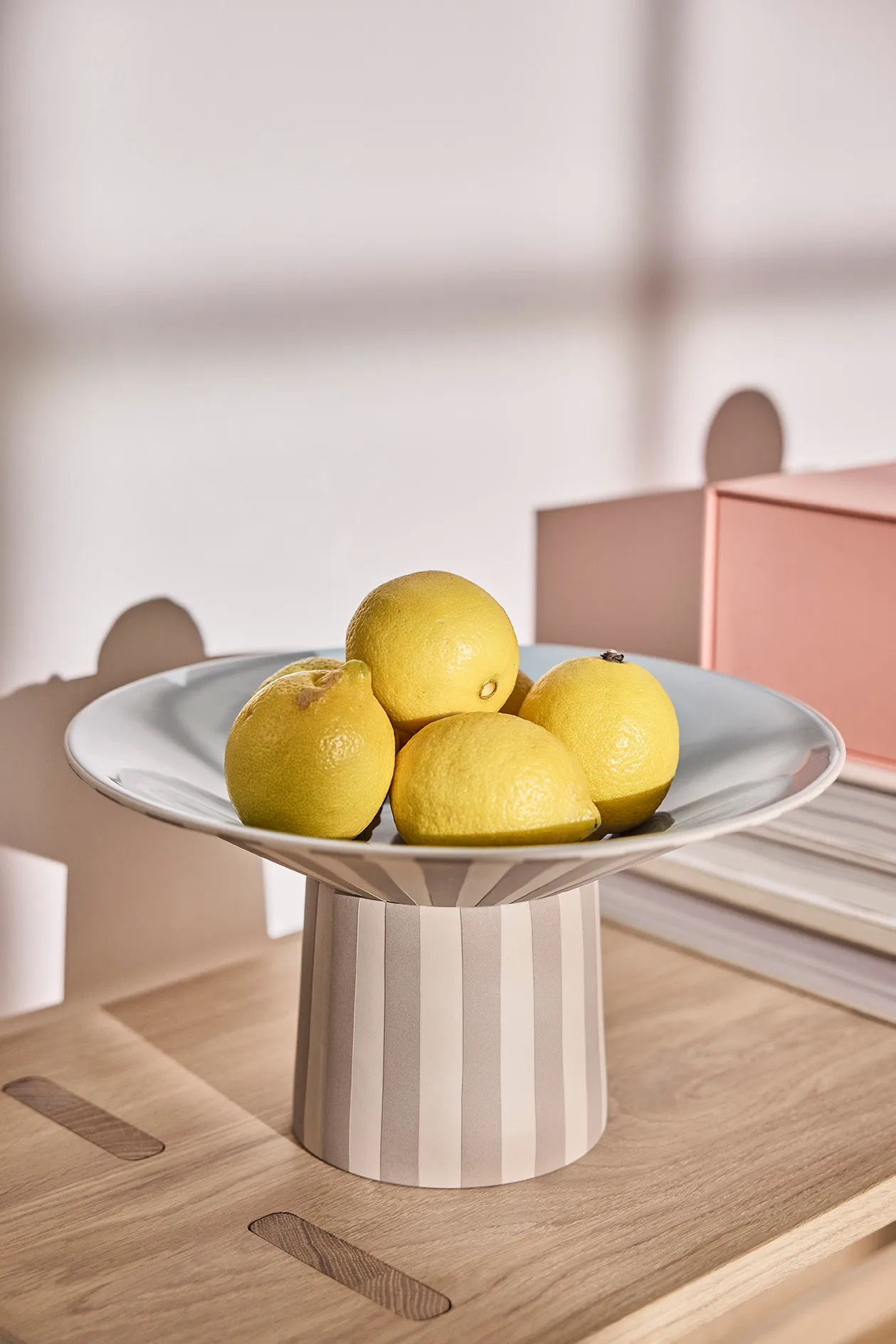 Toppu centerpiece hoog Ø30x17 cm, Clay-Ice blue OYOY