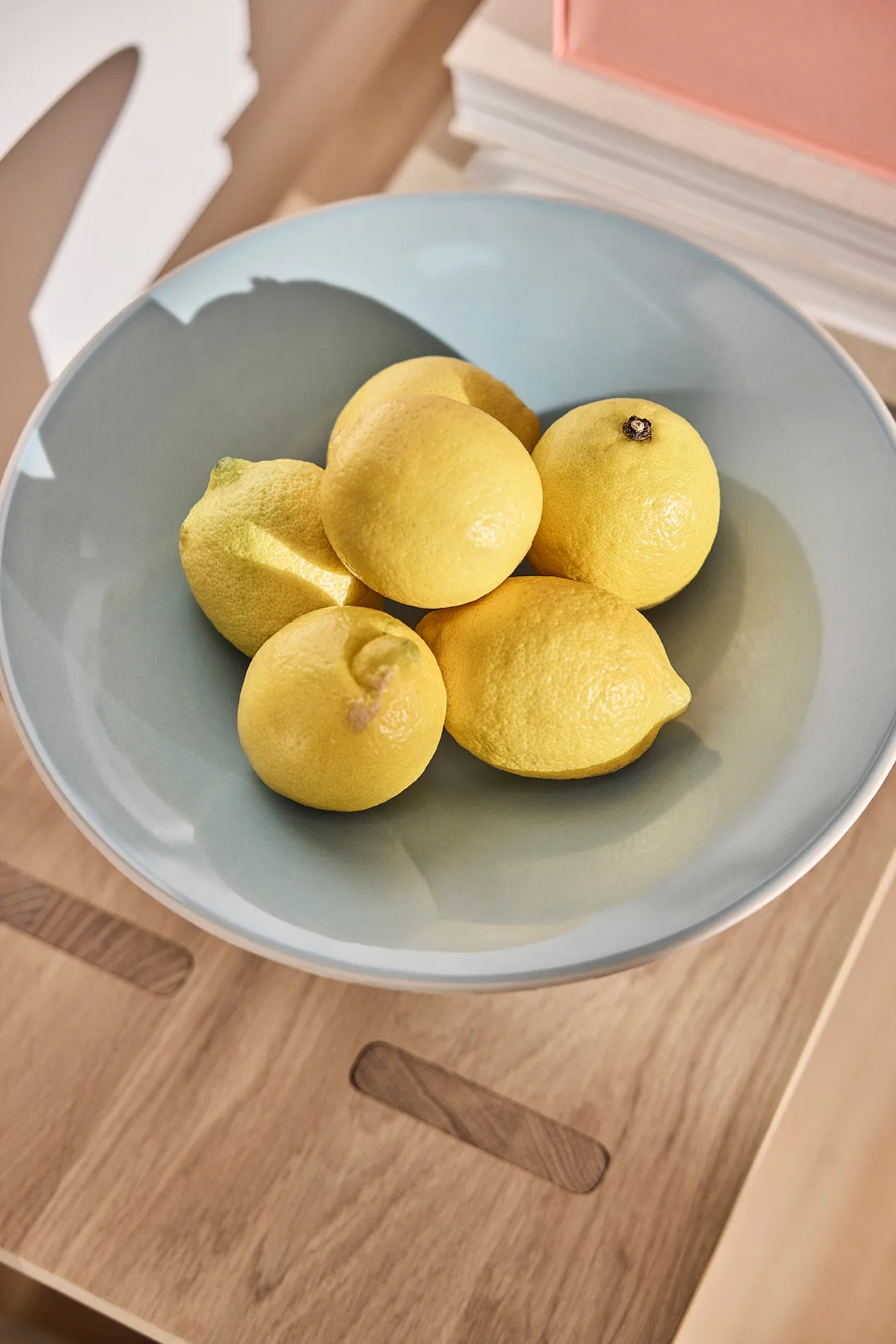 Toppu centerpiece hoog Ø30x17 cm, Clay-Ice blue OYOY