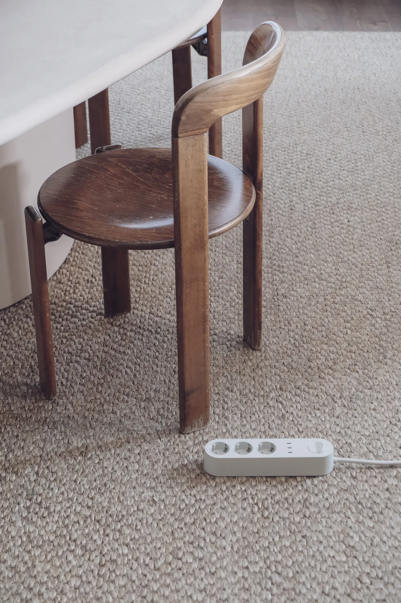 Alma Power Bar stekkerdoos, Sandhamn beige Palette