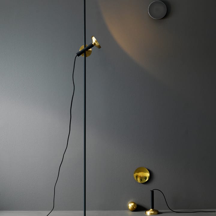 Blend 150 vloerlamp, wit/messing, led Pholc