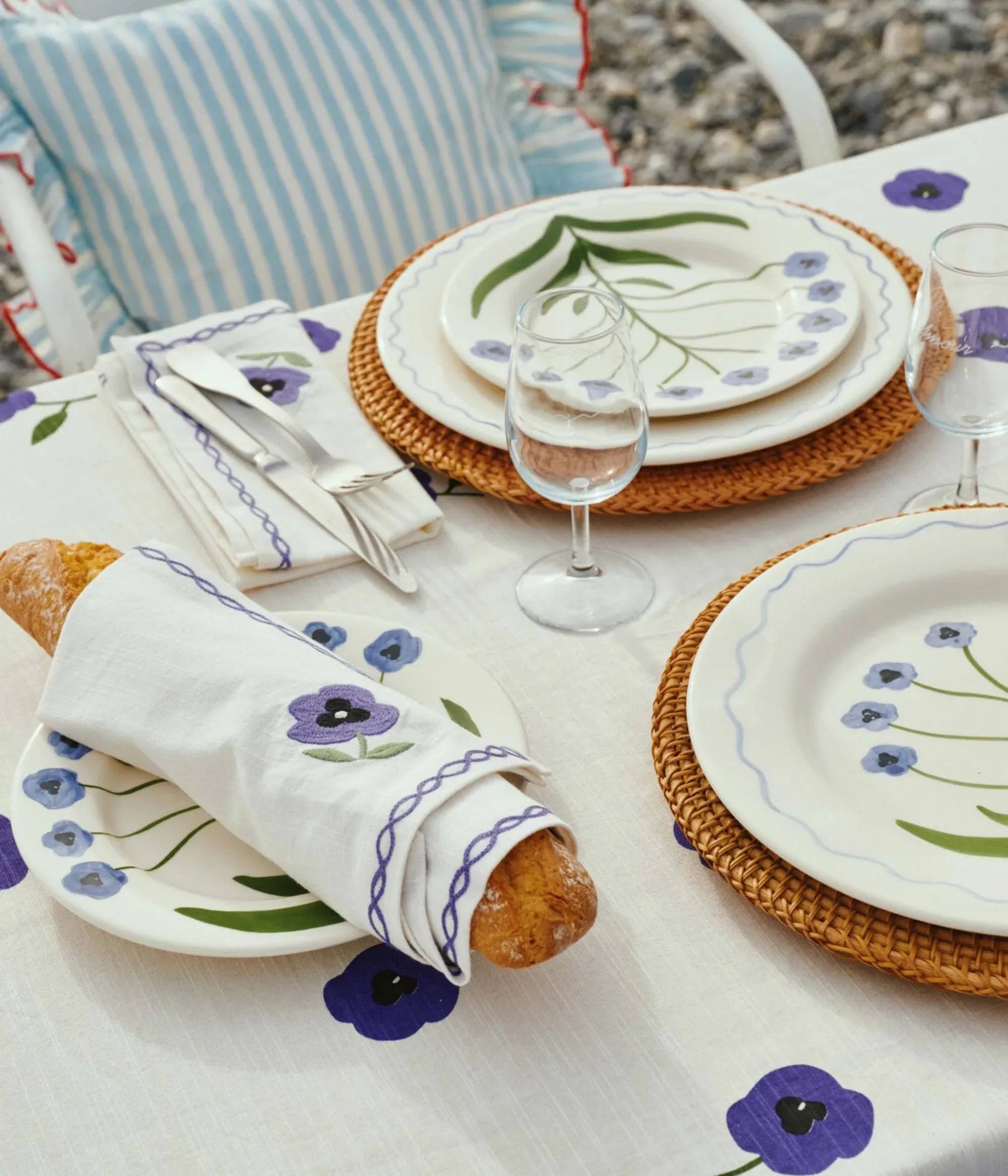 Madelen Möllard Pansy saladebord, Blue, 22 cm Pick a Poppy