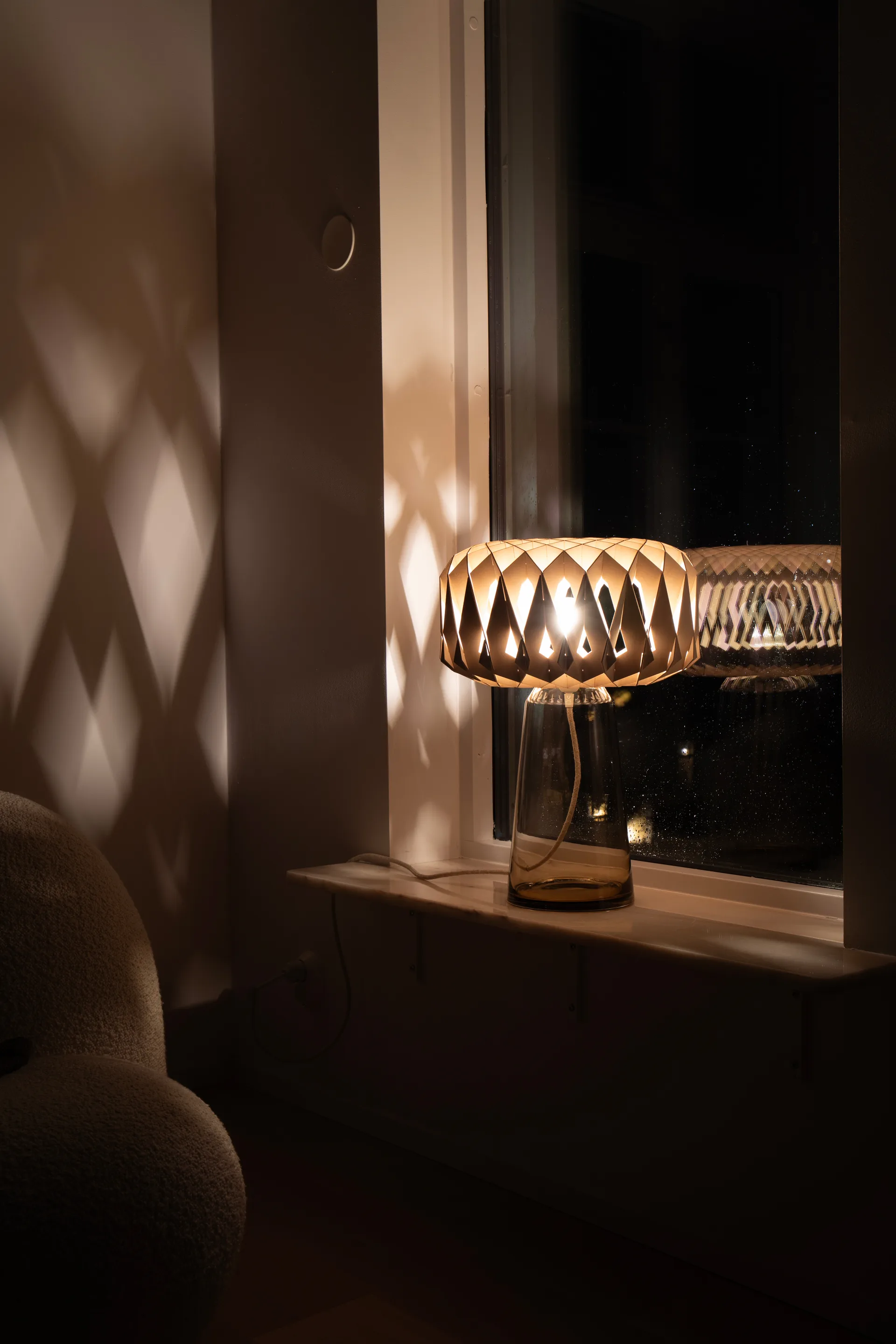 Signature 35 tafellamp, Amber-berk, Ø36,5x53 cm Pilke