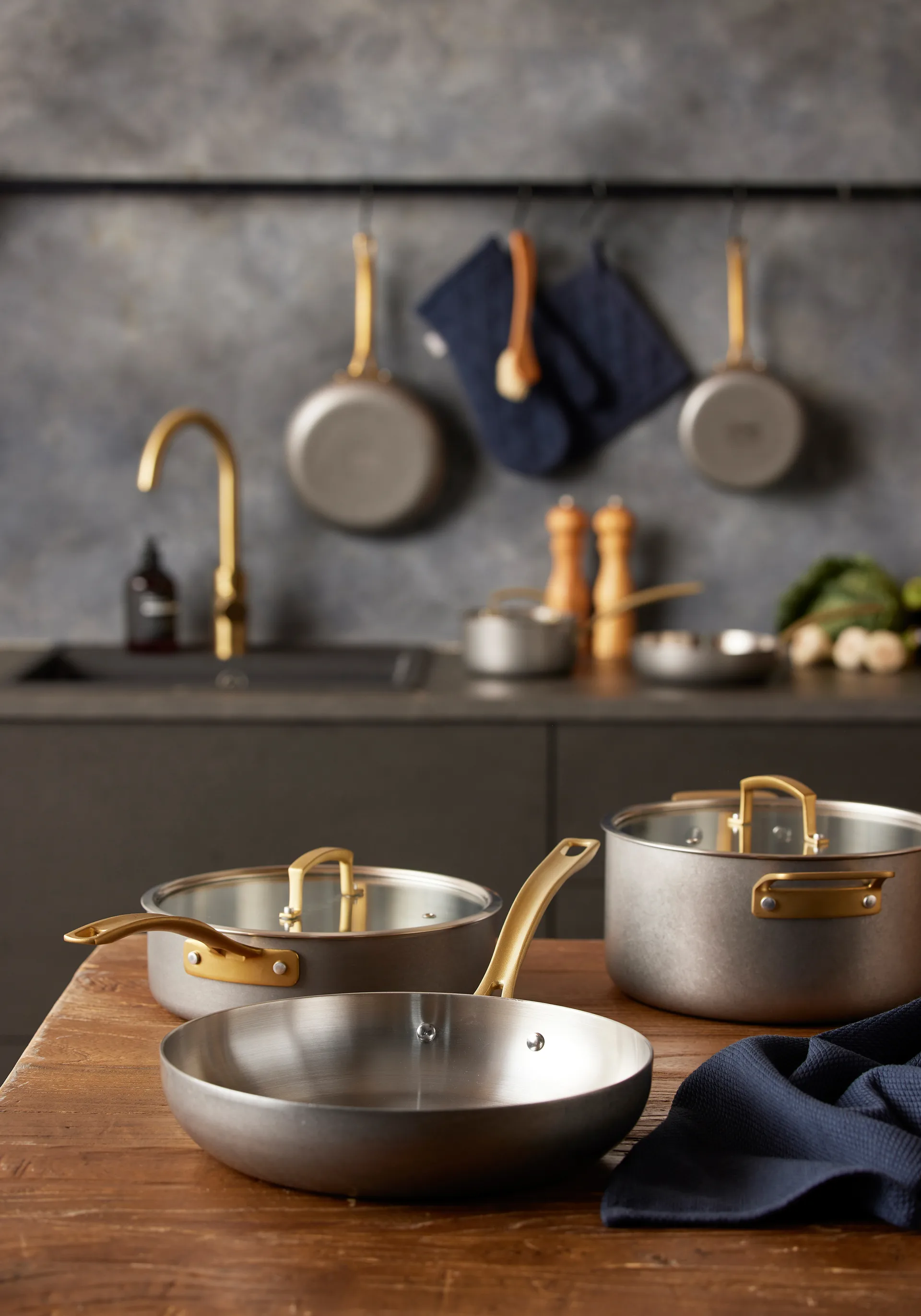 Durance hapjespan met deksel Ø24 cm, Roestvrij staal Pillivuyt