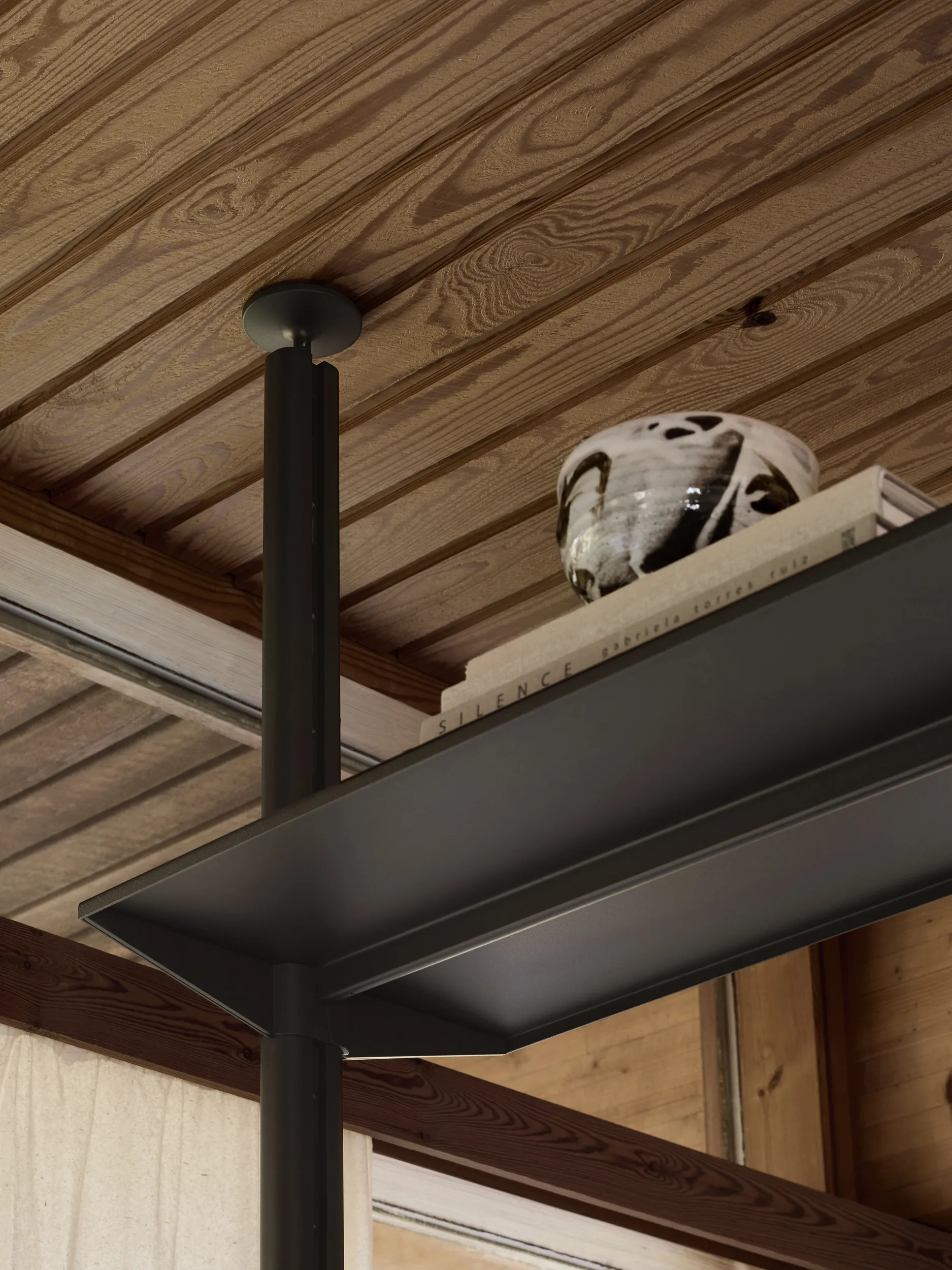 Pira G2 wandsysteem F C B Black/Walnut 240-247 cm Pira