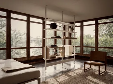 Pira vitrinekast - Gebleekt eiken-helder glas, 90x31 cm, glazen achterwand - Pira