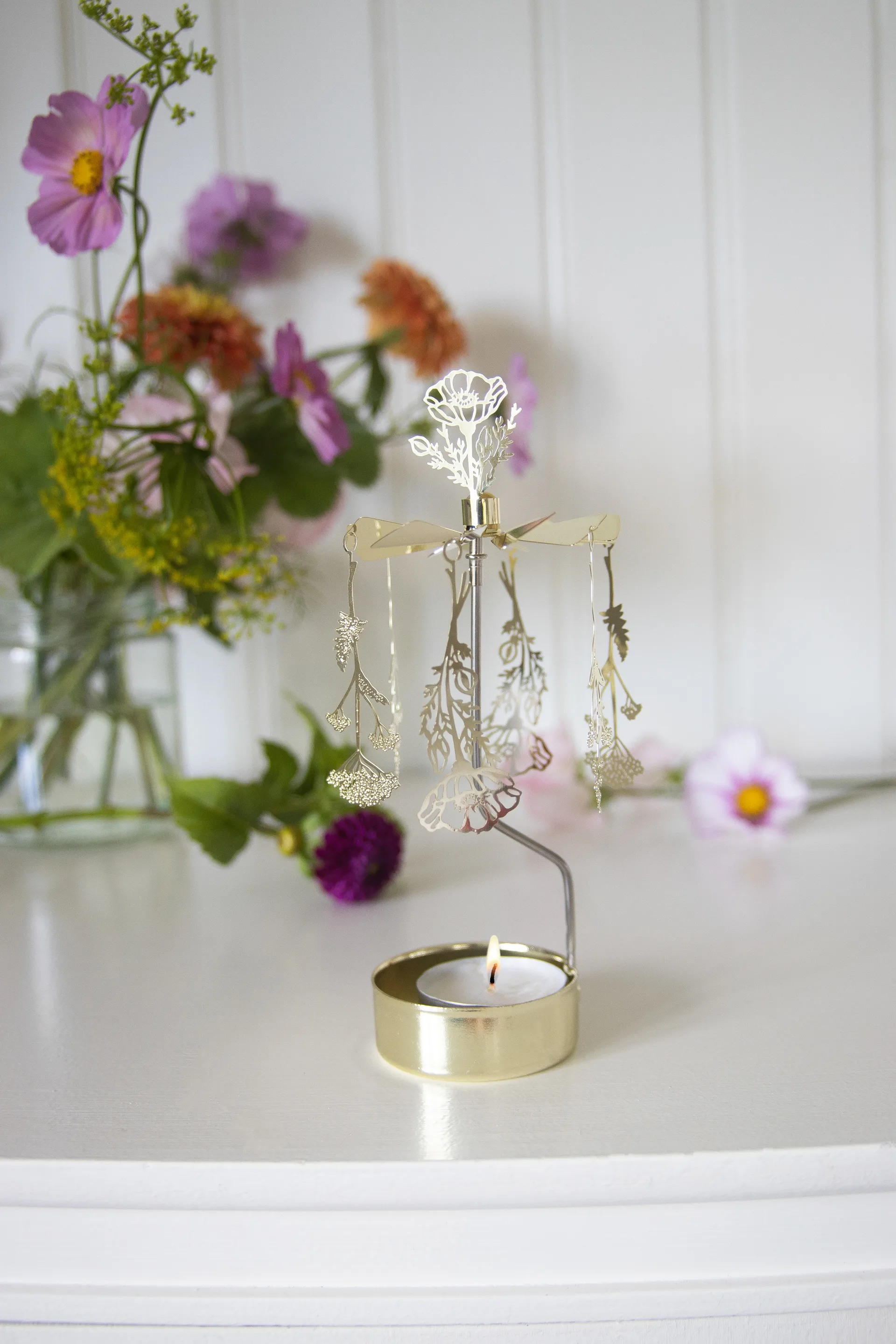 Draaiende waxinelichtjeshouder flora, Goud Pluto Design