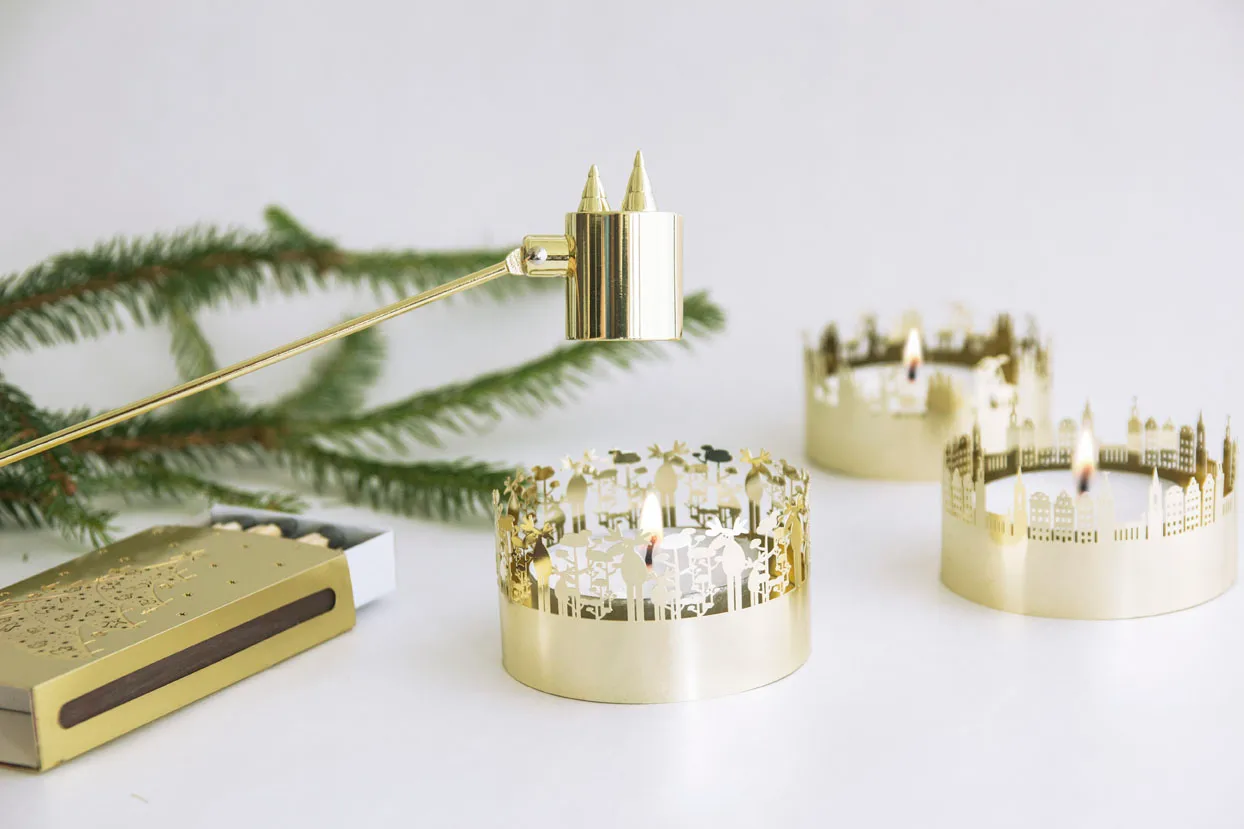 Geëtste kandelaar goud, Eland Pluto Design