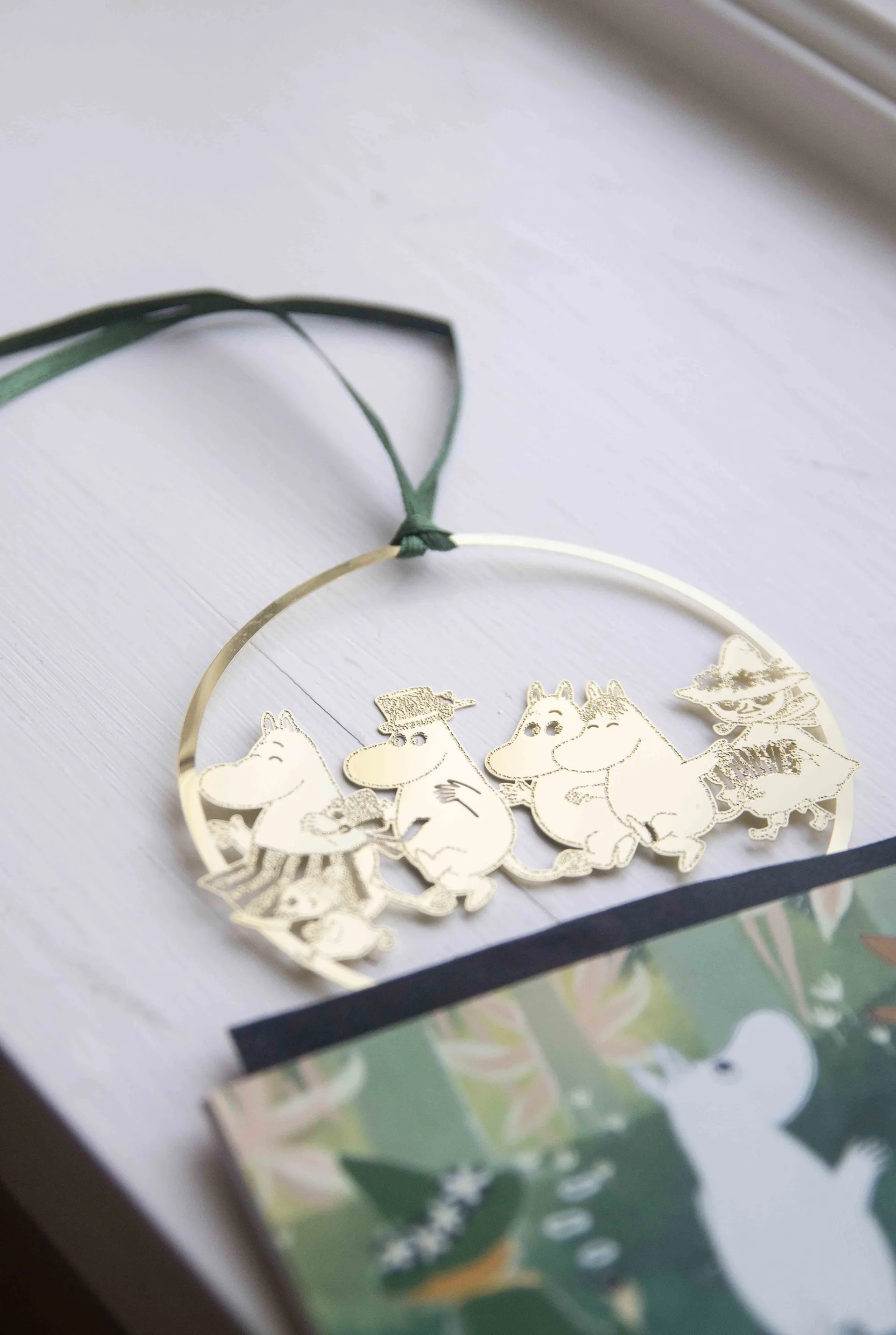 Muminfamilie decoratiehanger, Goud Pluto Design