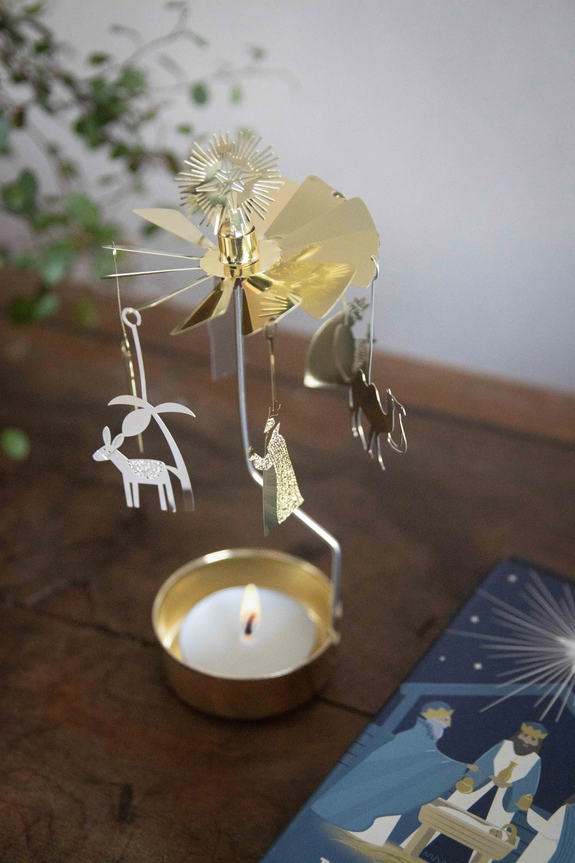 Star of Bethlehem engelspel, Goud Pluto Design