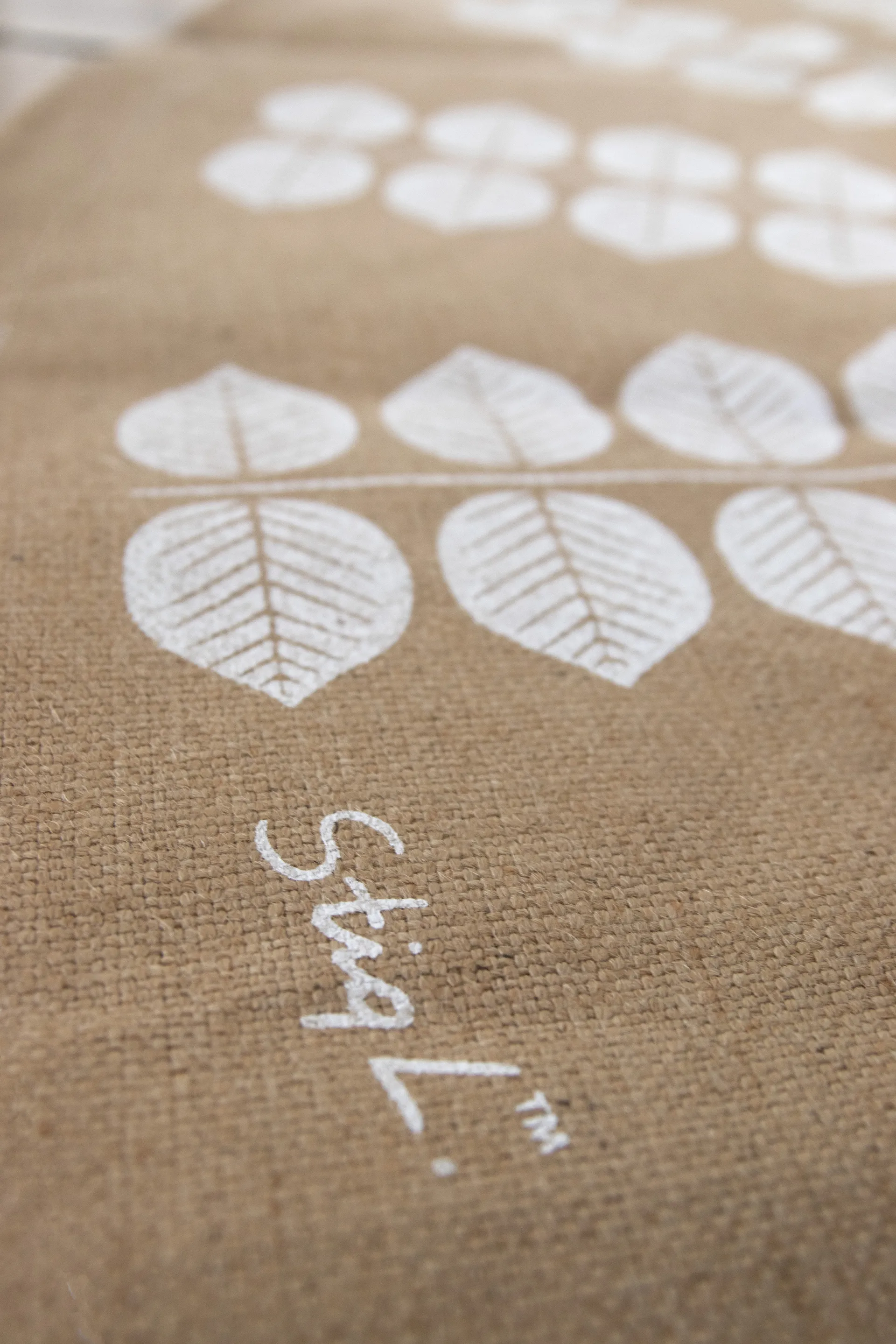 Stig L Berså kerstboomkleed Ø110 cm, Natuur-wit Pluto Design