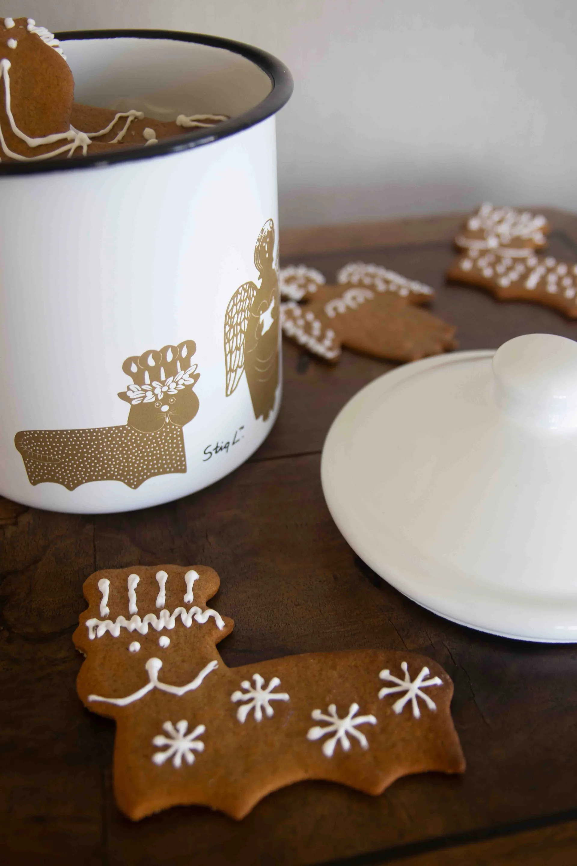Stig L Gingerbread pot, Wit-goud Pluto Design