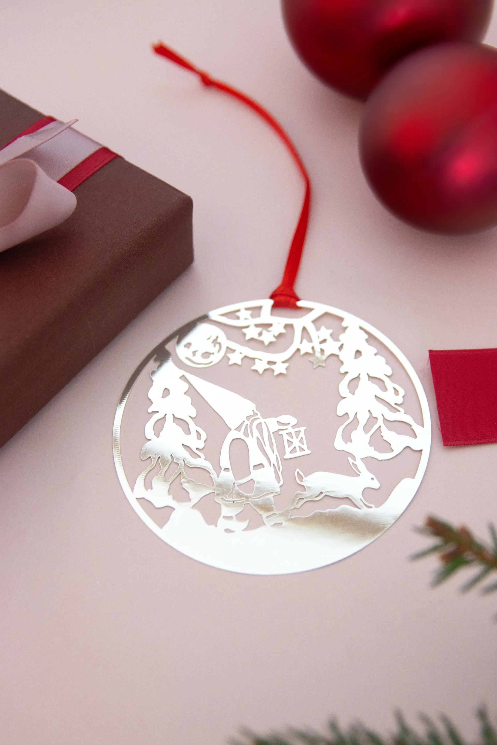 Winterland hanger, Zilver Pluto Design