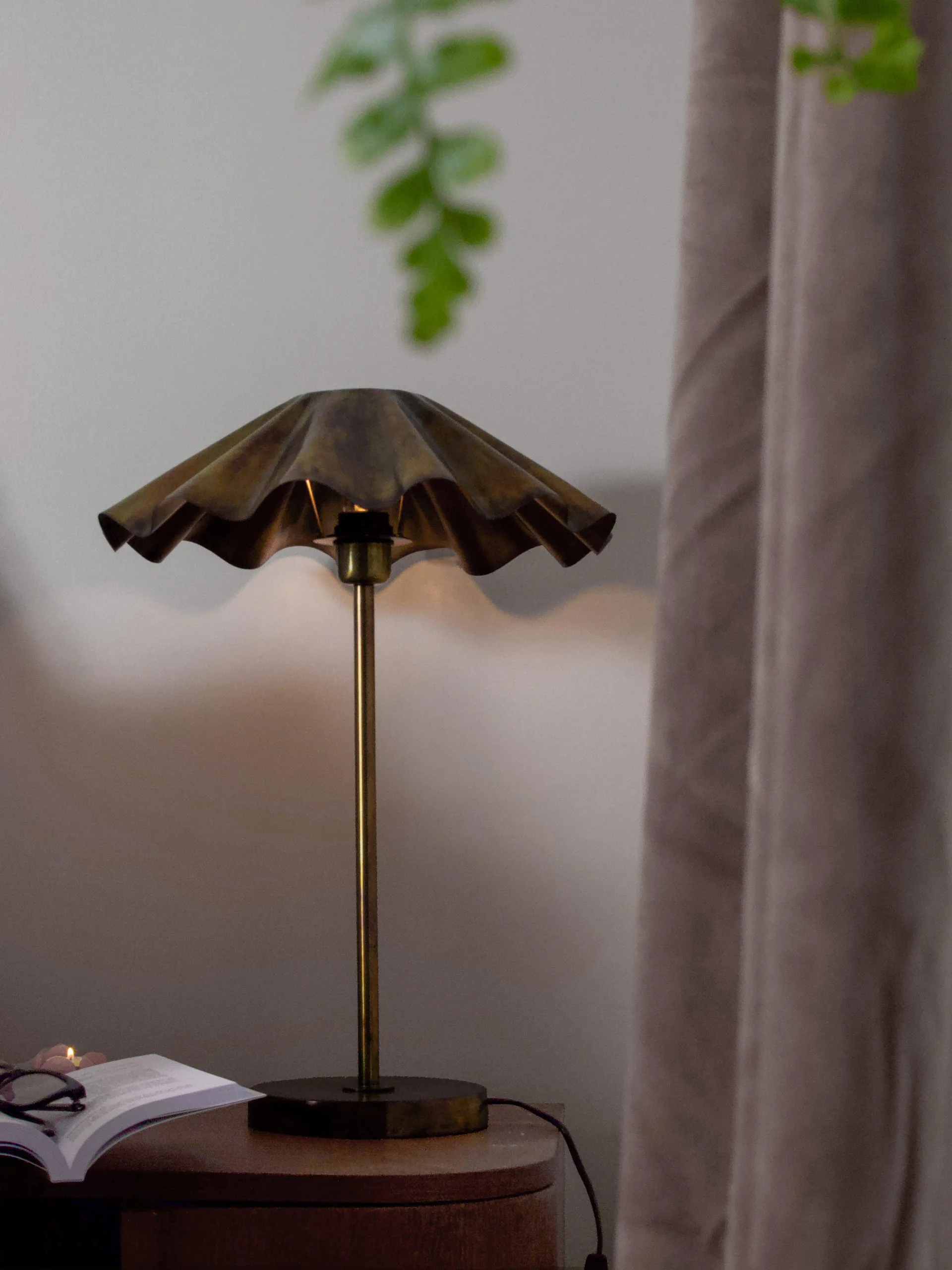 Aira tafellamp, Gebrand messing, 54 cm PR Home