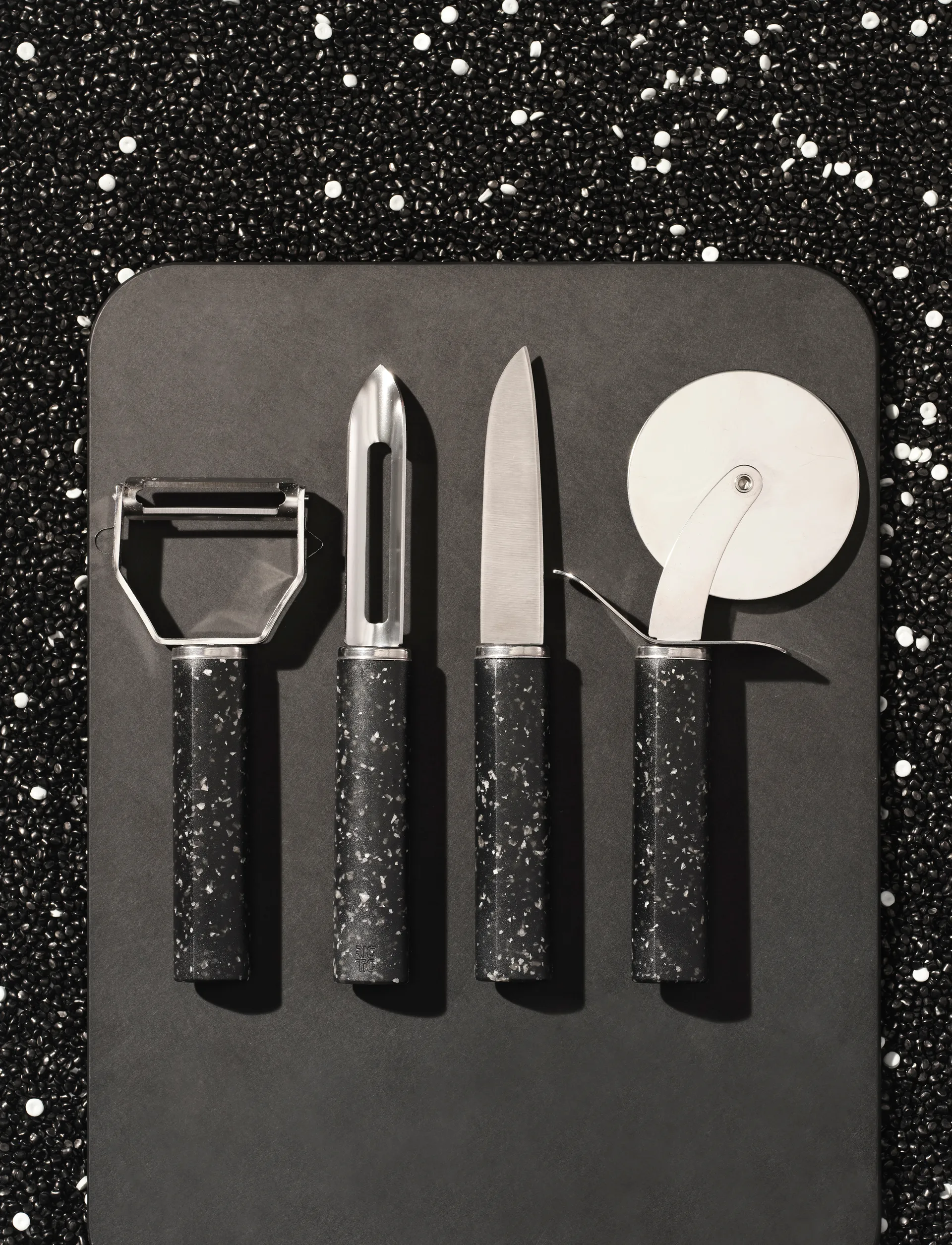 REDO aardappelschiller 18 cm, Black RIG-TIG