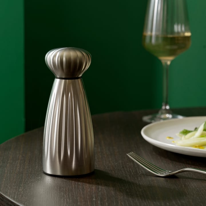 Palm satin pepermolen roestvrij staal 16,8 cm, Zwart Robert Welch
