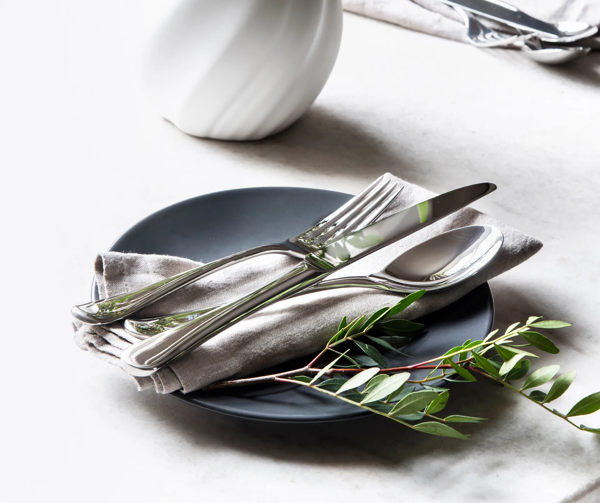 Radford bestek, gepolijst, 24-delig + 6 grillmessen Robert Welch