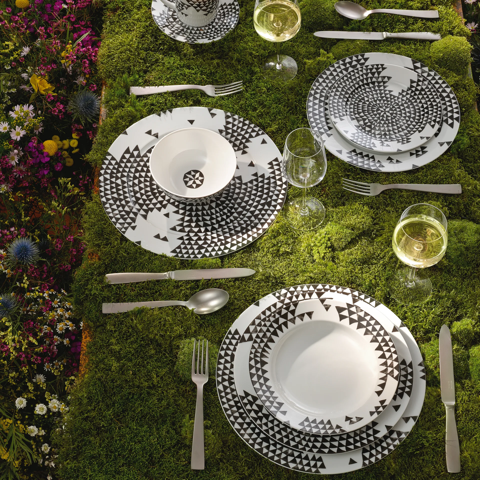 Magic Garden Black Seeds diep bord 23 cm, Wit-zwart Rosenthal