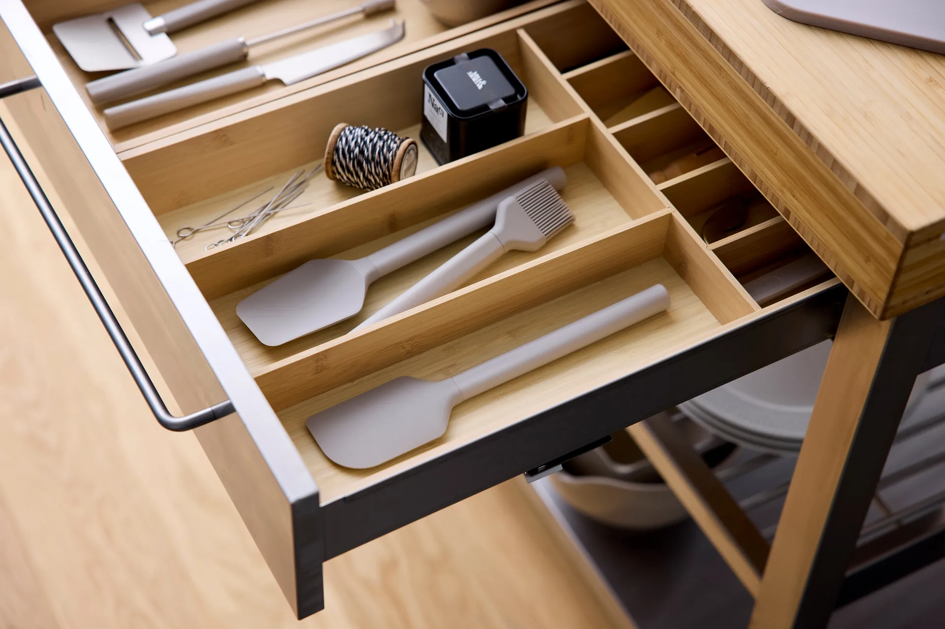 Rosti Emma bakkwast, Humus Rosti