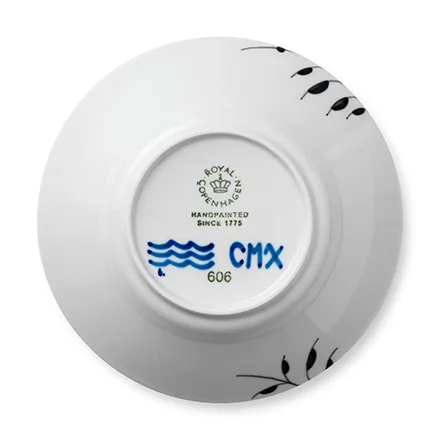 Black Fluted mega diep bord 6, Ø 24 cm Royal Copenhagen