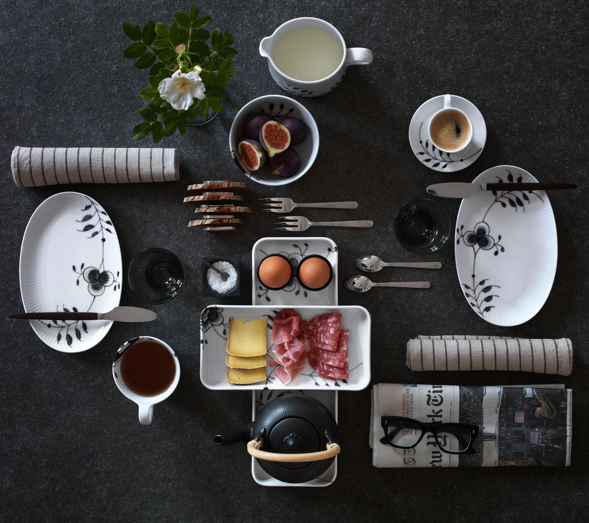 Black Fluted Mega rechthoekige schotel, 24 cm Royal Copenhagen