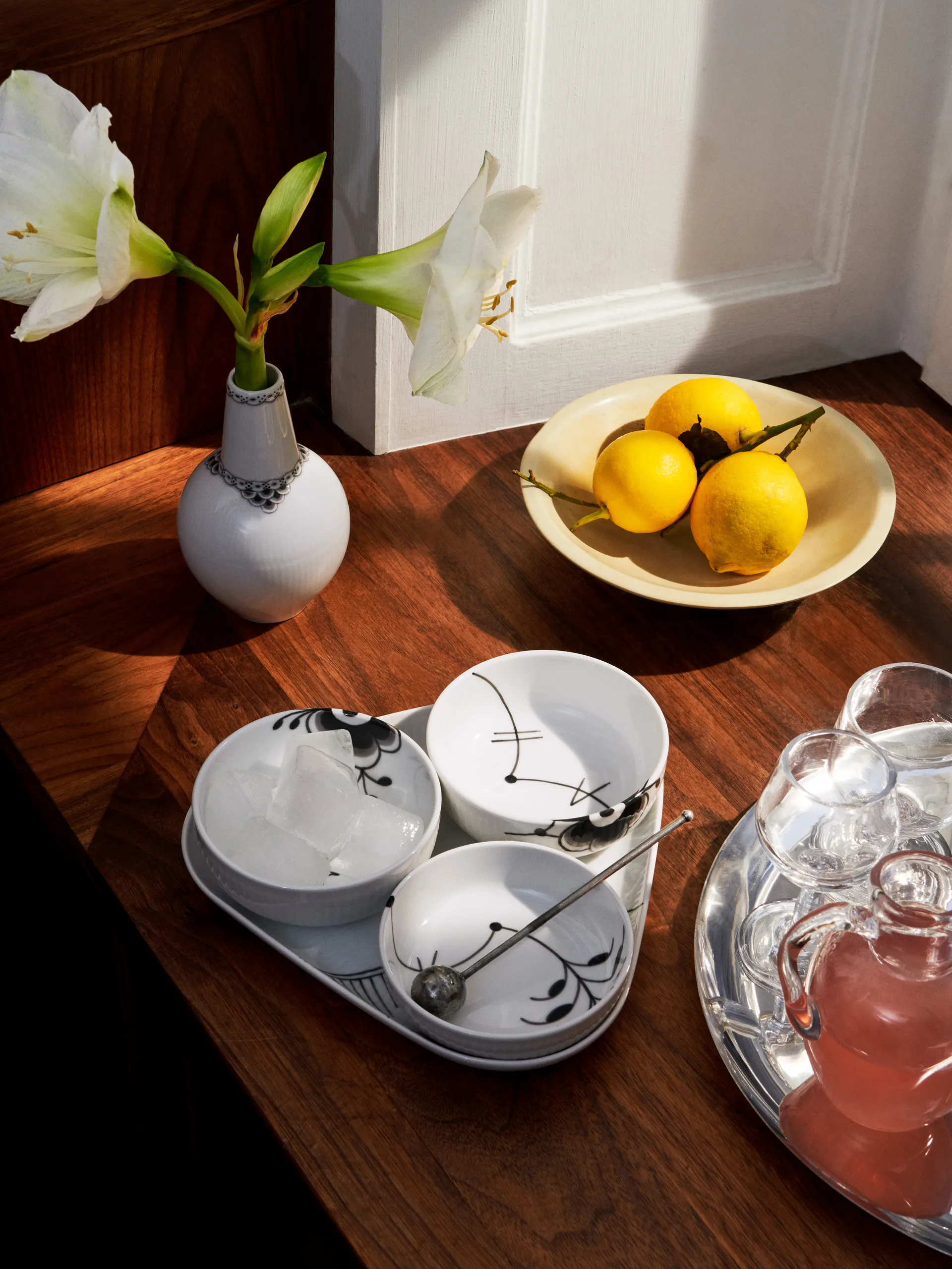 Black Fluted Mega serveerset 4-delig, Zwart-wit Royal Copenhagen