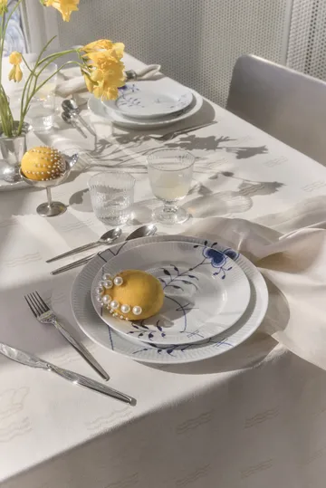 Blue Fluted Mega Limited Edition bord Ø22 cm - White-blue - Royal Copenhagen