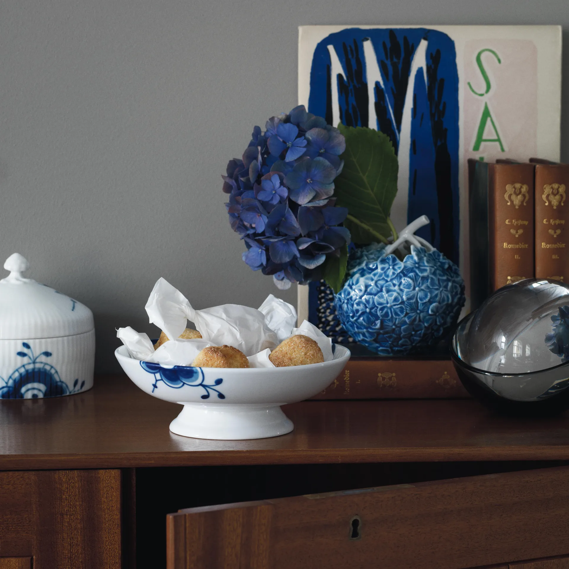 Blue Fluted Mega schaal op voet, 17 cm. Royal Copenhagen