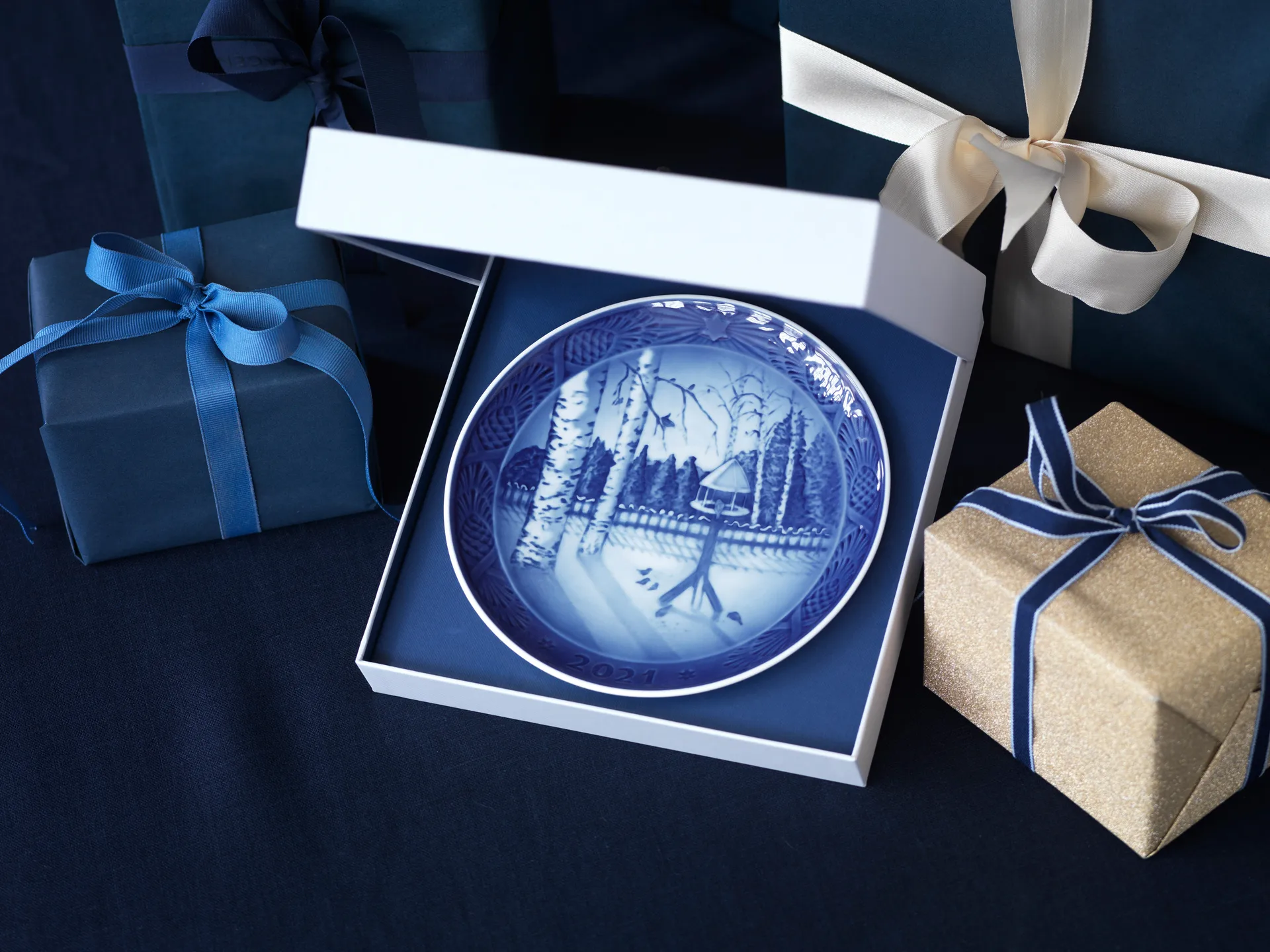 Royal Copenhagen kerstbord 2021, Blauw Royal Copenhagen